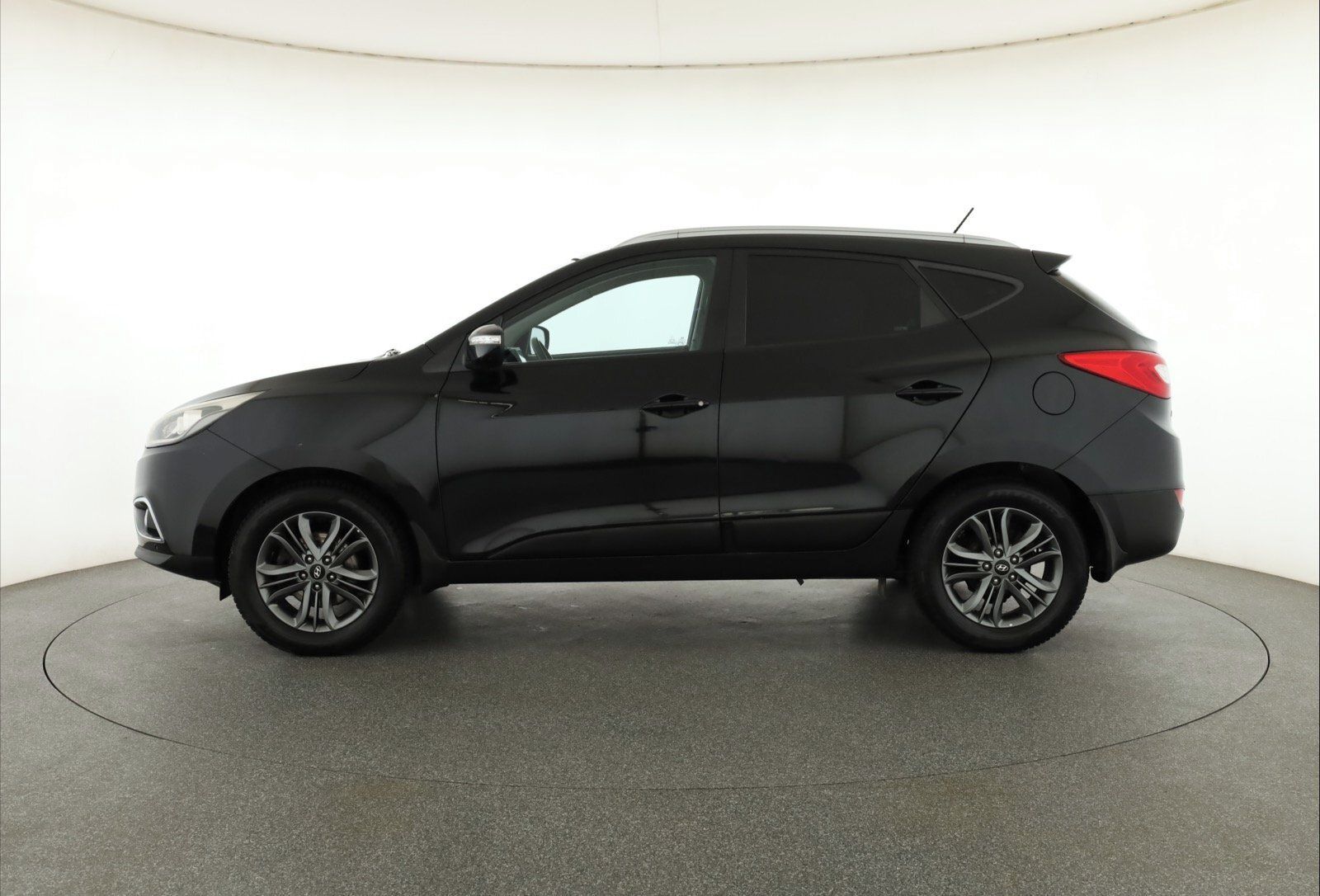 Hyundai ix35, 1.6 GDI, Serv.kniha - fotka 3