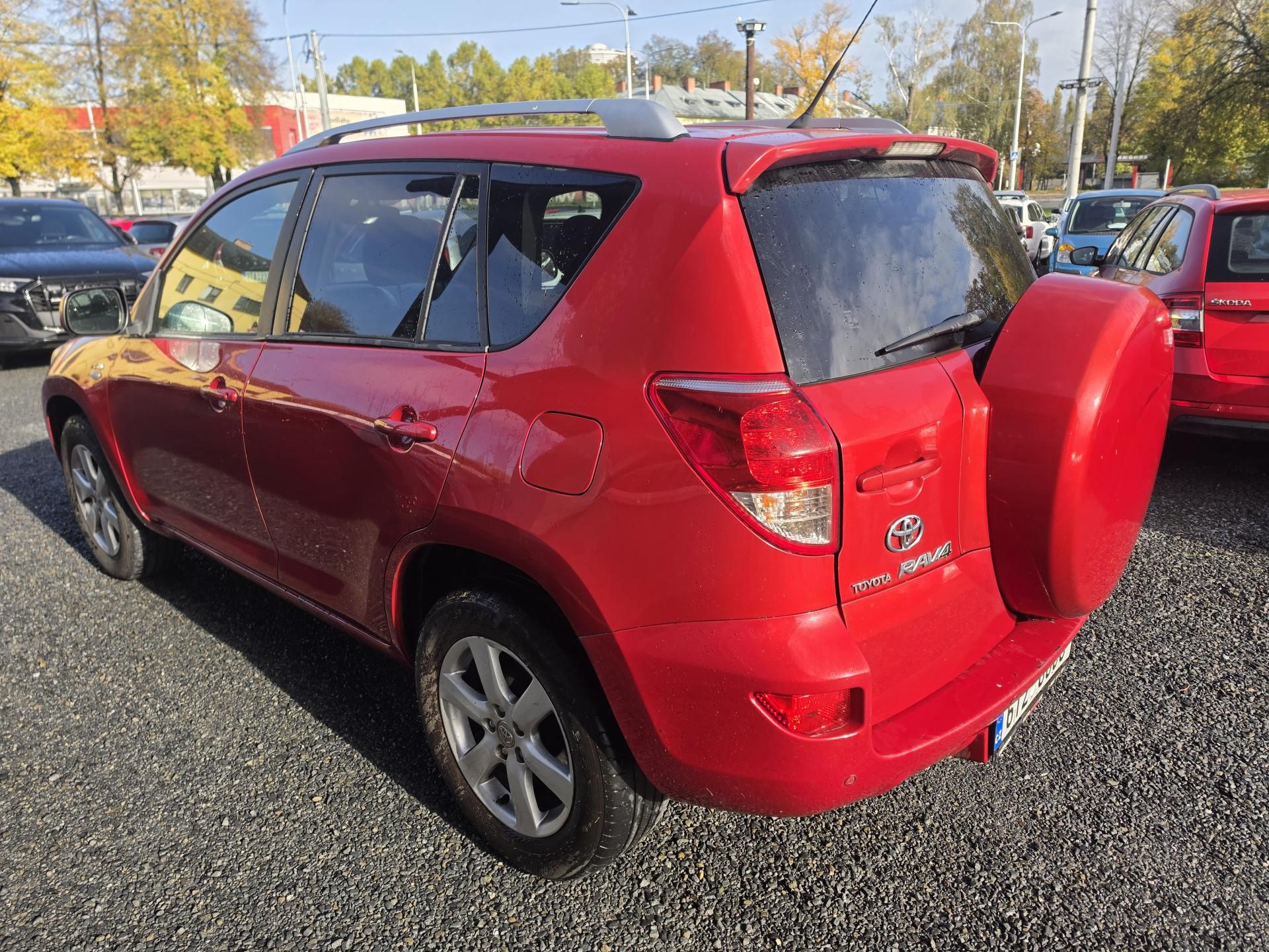 Toyota Rav4, 2.2D 100KW 4x4 cz - fotka 3