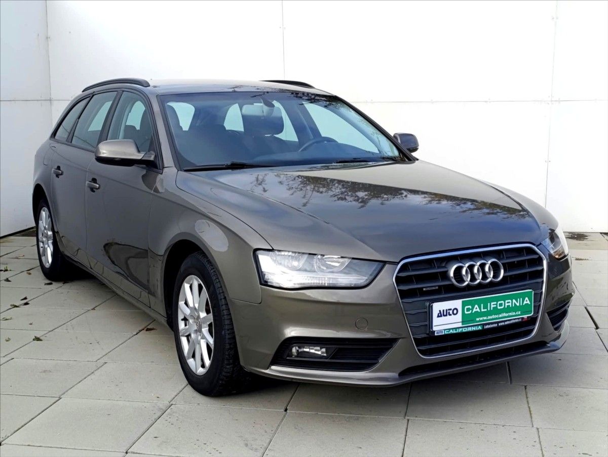 Audi A4, 1,8 TFSi Quattro Navi Tempomat - fotka 4
