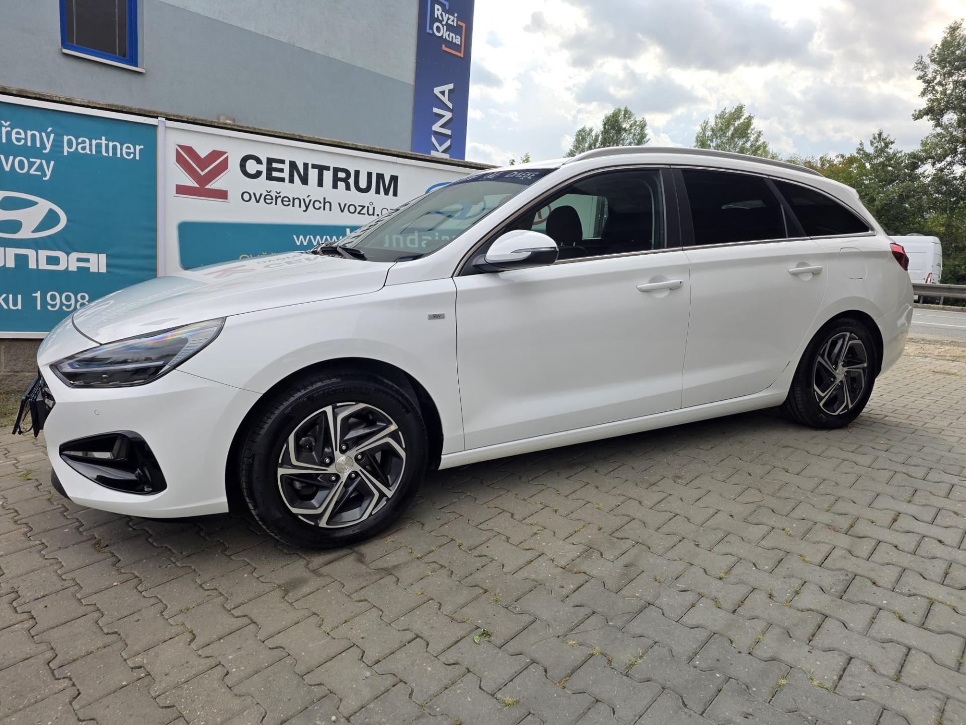 Hyundai i30, 1.5-AUTOMAT-MILDHYBRID 48V - fotka 4