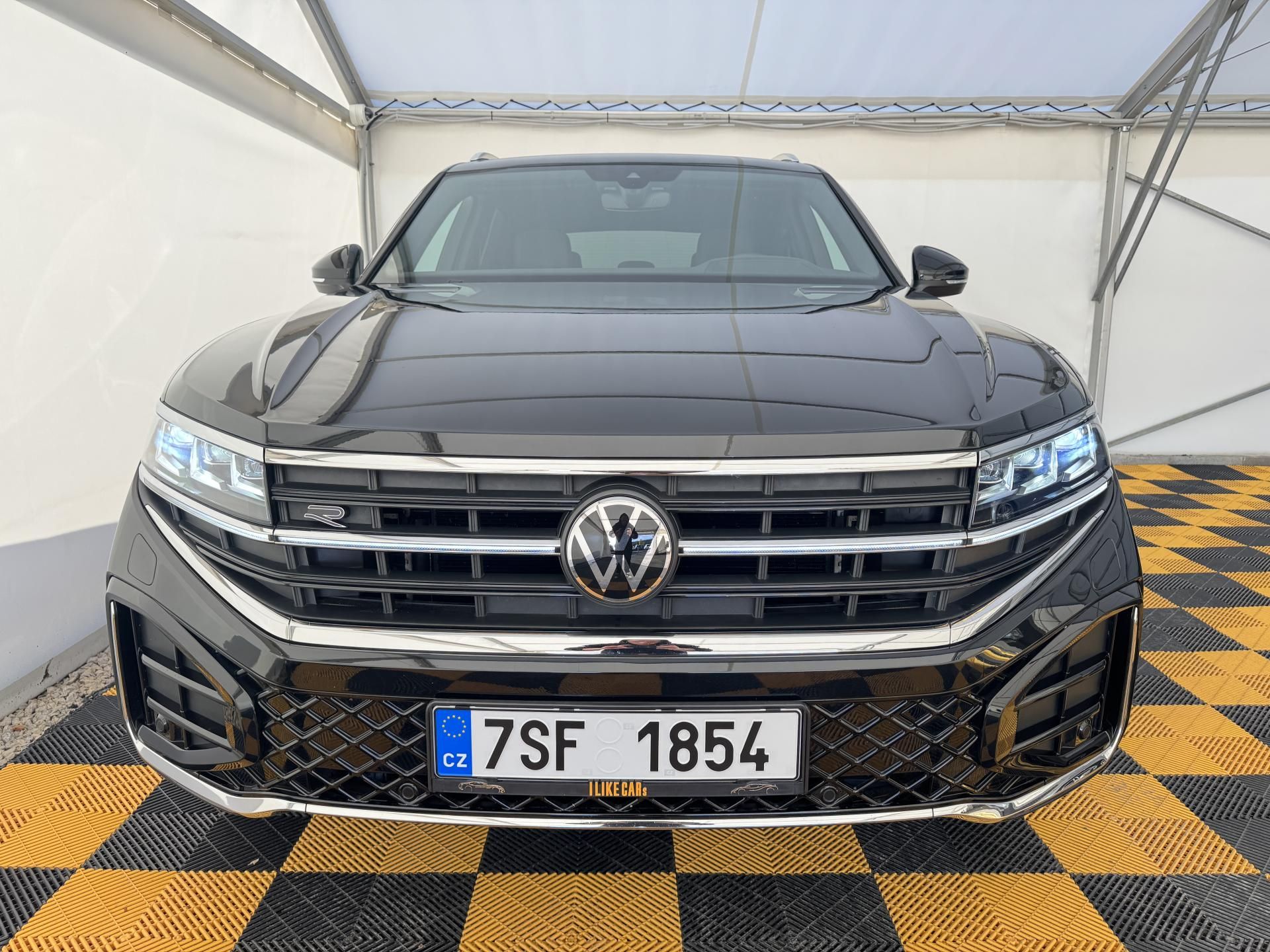 Volkswagen Touareg, 3.0d*DPH*R-LINE*Final Edition* - fotka 3