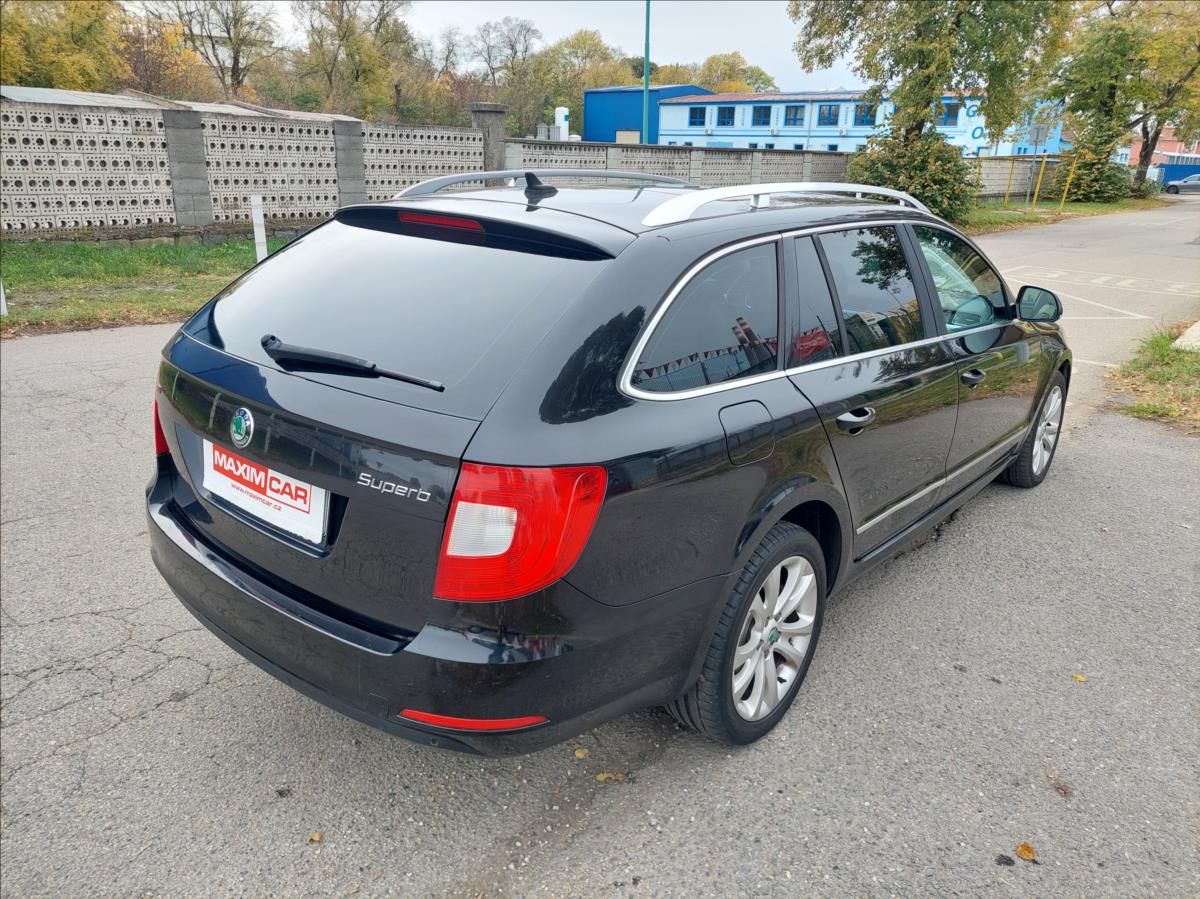 Škoda Superb, 2,0 TDI DSG Servisovaný - fotka 5