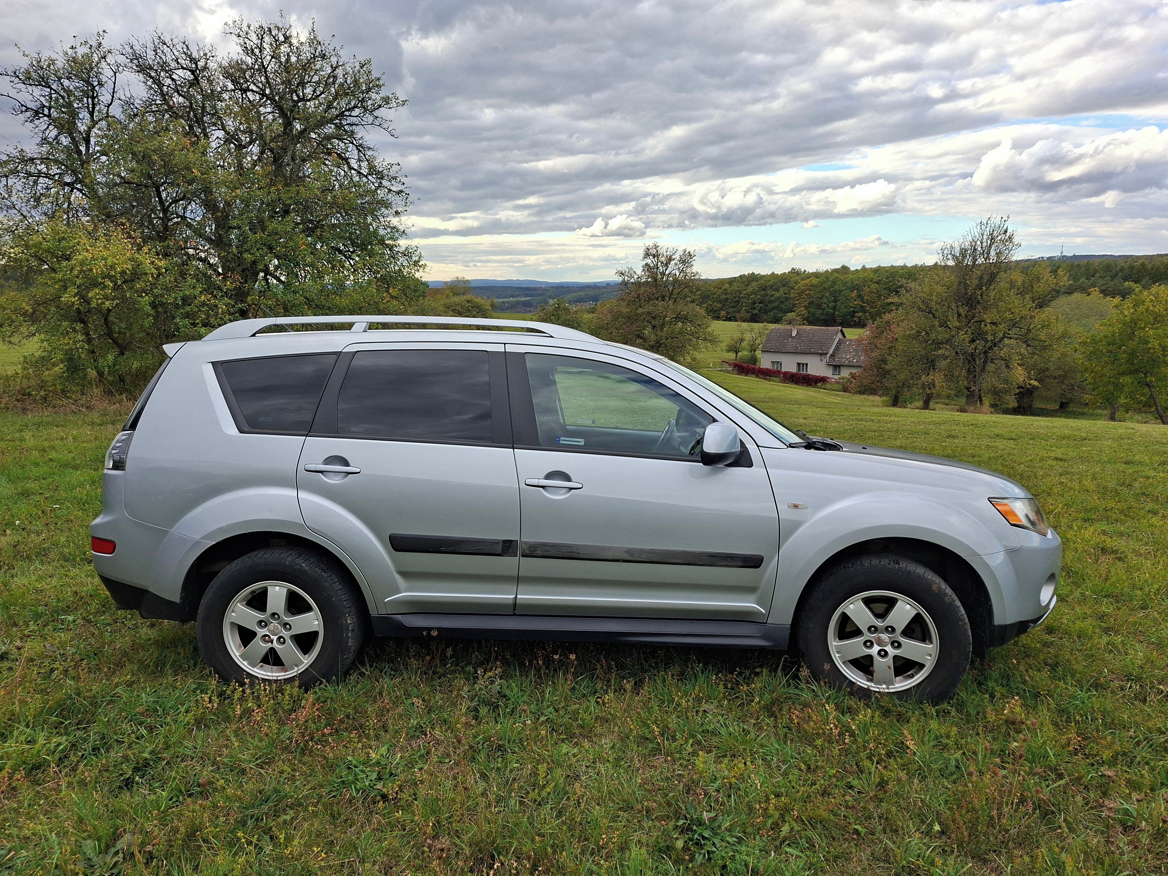 Mitsubishi Outlander, 4X4 - fotka 4