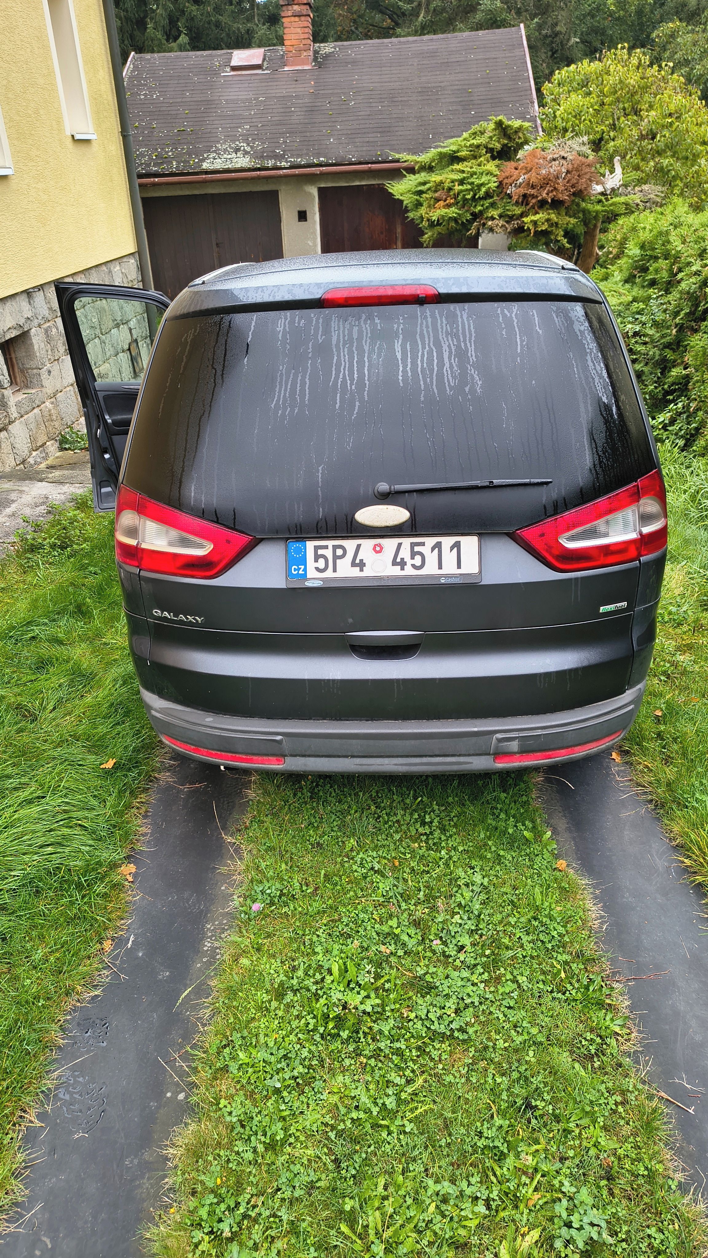 Ford Galaxy - fotka 4