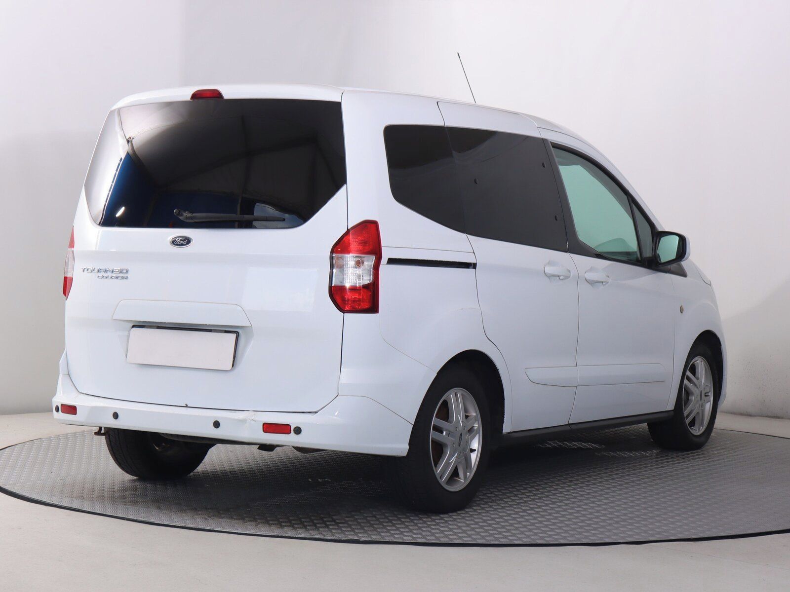 Ford Tourneo Courier, 1.5 TDCI, Trend, 5Míst, ČR - fotka 5