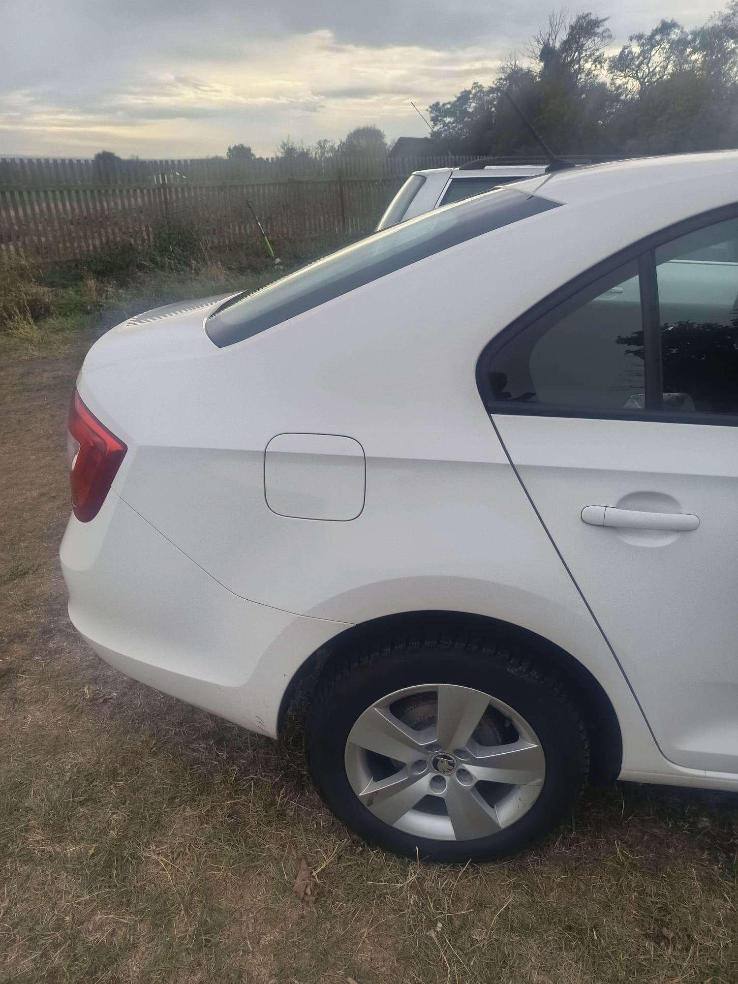 Škoda Rapid - fotka 5