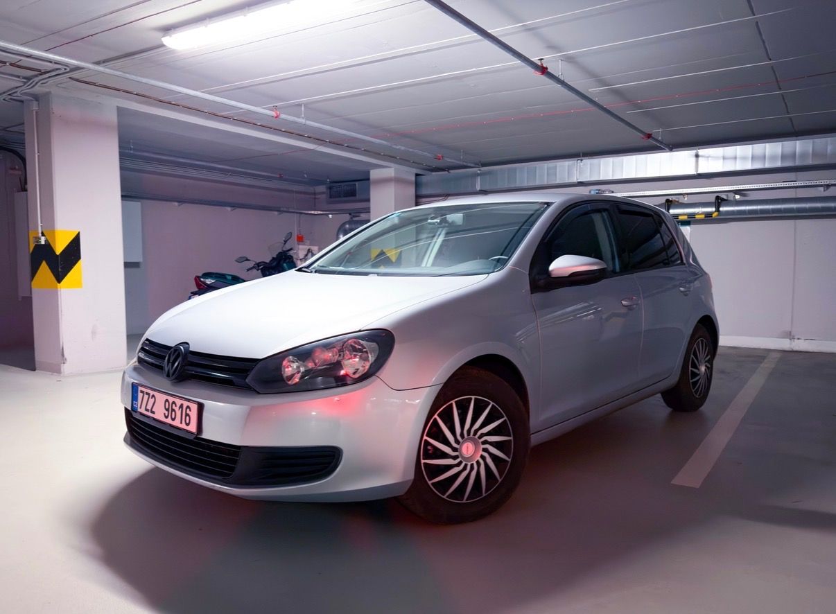 Volkswagen Golf, Volkswagen Golf 1,4 MPI 2009 - fotka 3