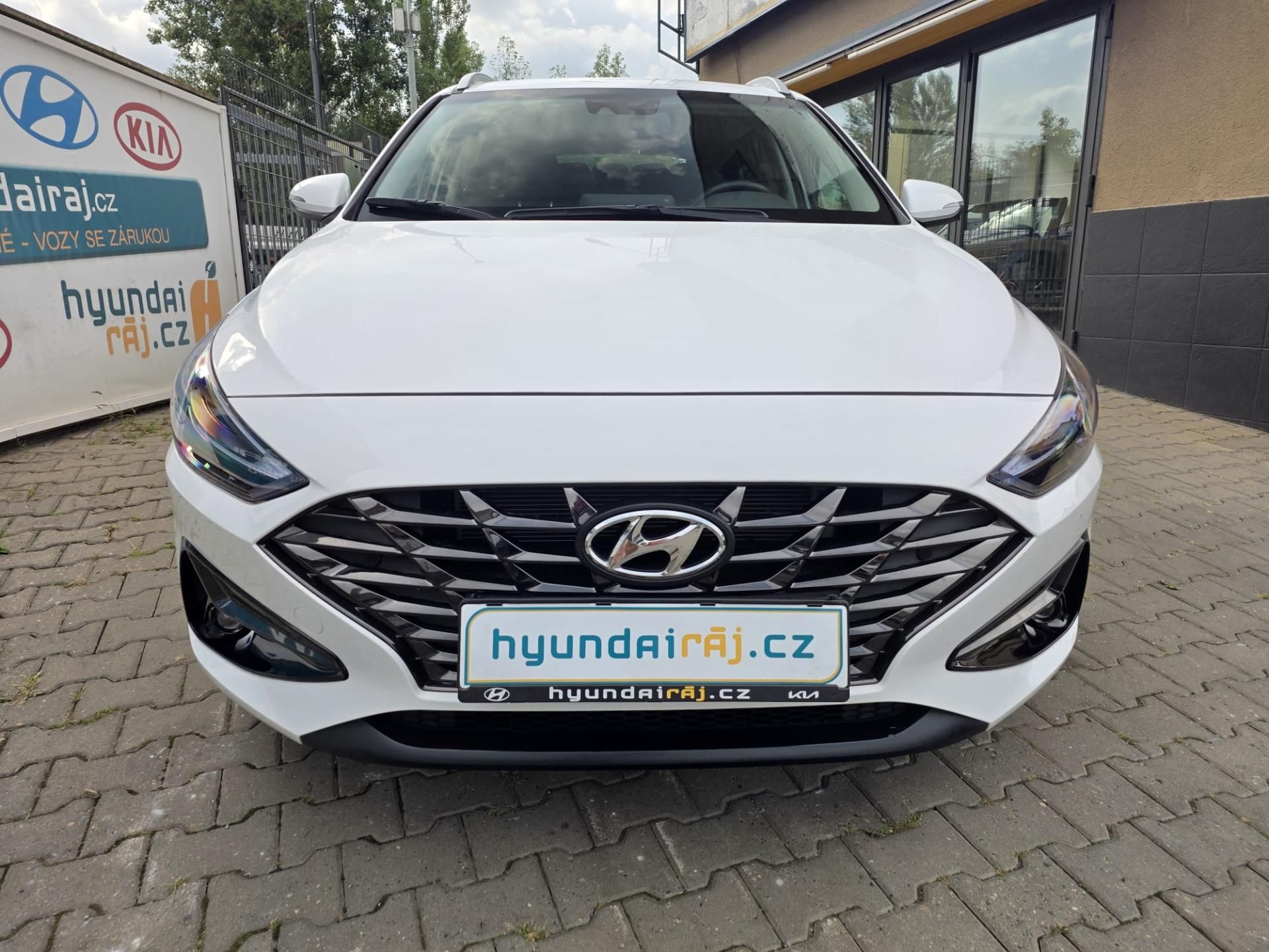 Hyundai i30, 1.5-AUTOMAT-MILDHYBRID 48V - fotka 3