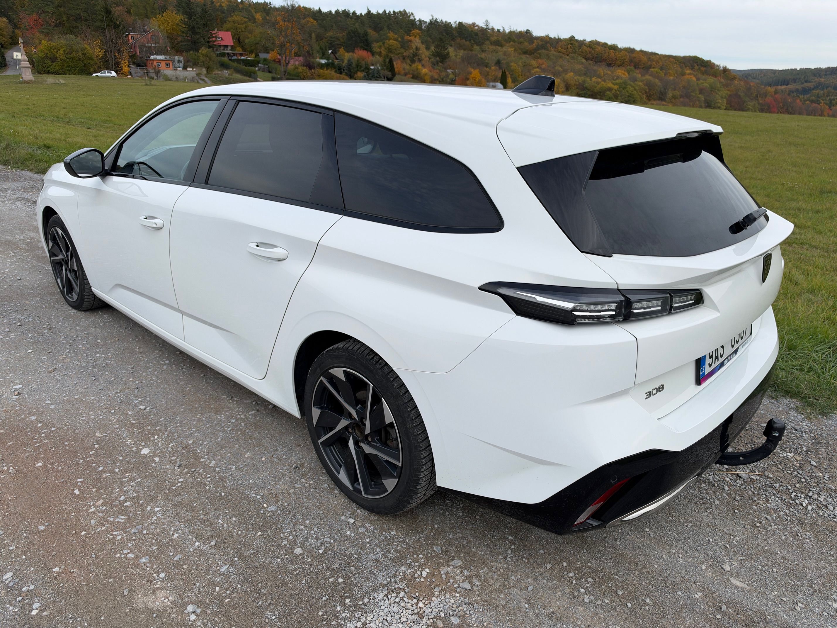 Peugeot 308, 1.5BlueHDI AT/8 ALLURE PACK ČR - fotka 4