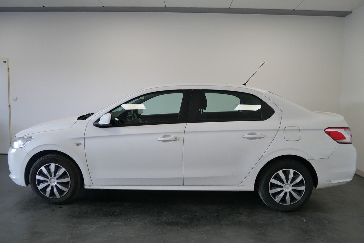 Peugeot 301, 1.2 53 kW ALLURE - fotka 3