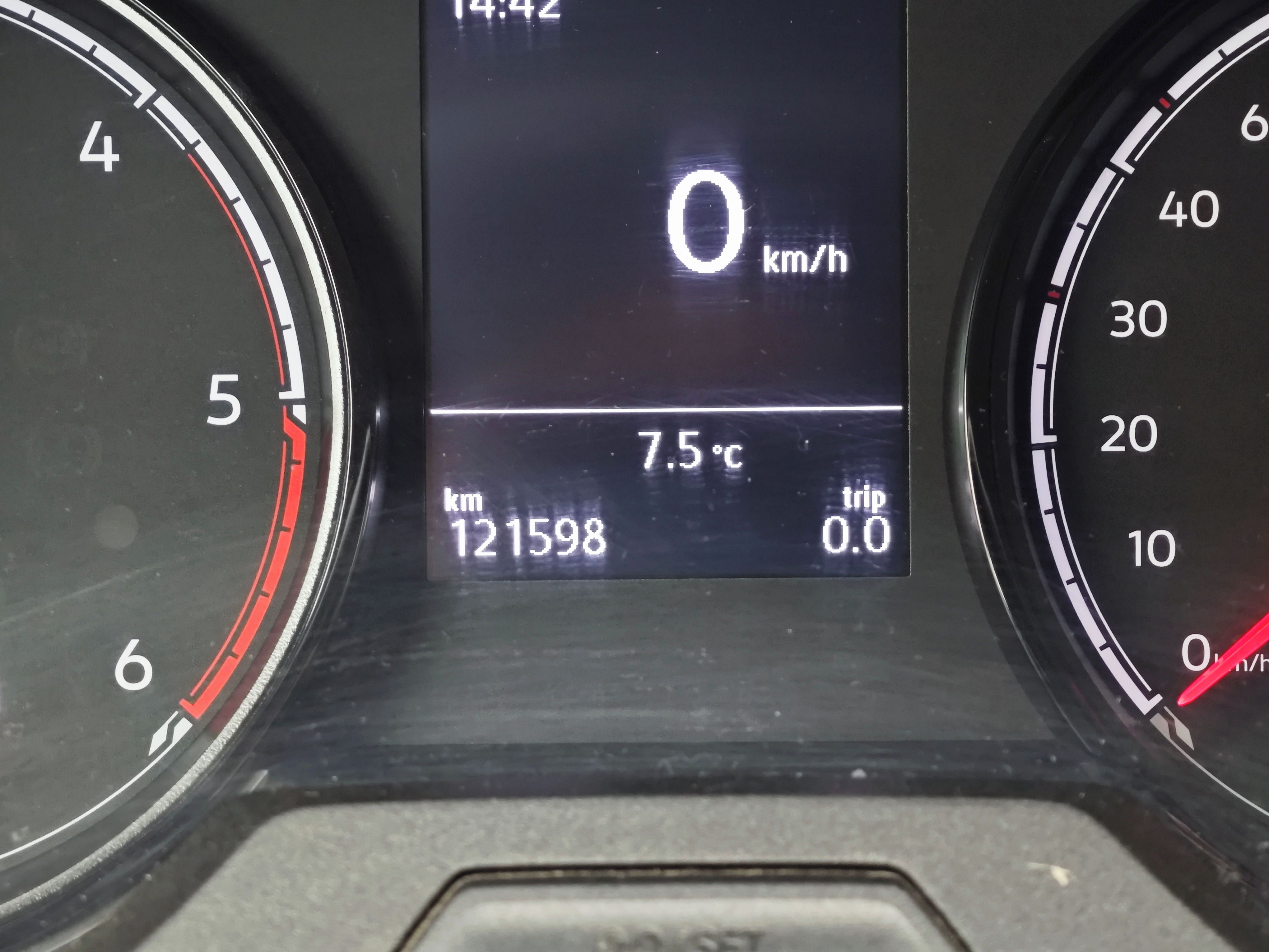 Volkswagen Transporter, 2,0 TDI servisováno - fotka 5