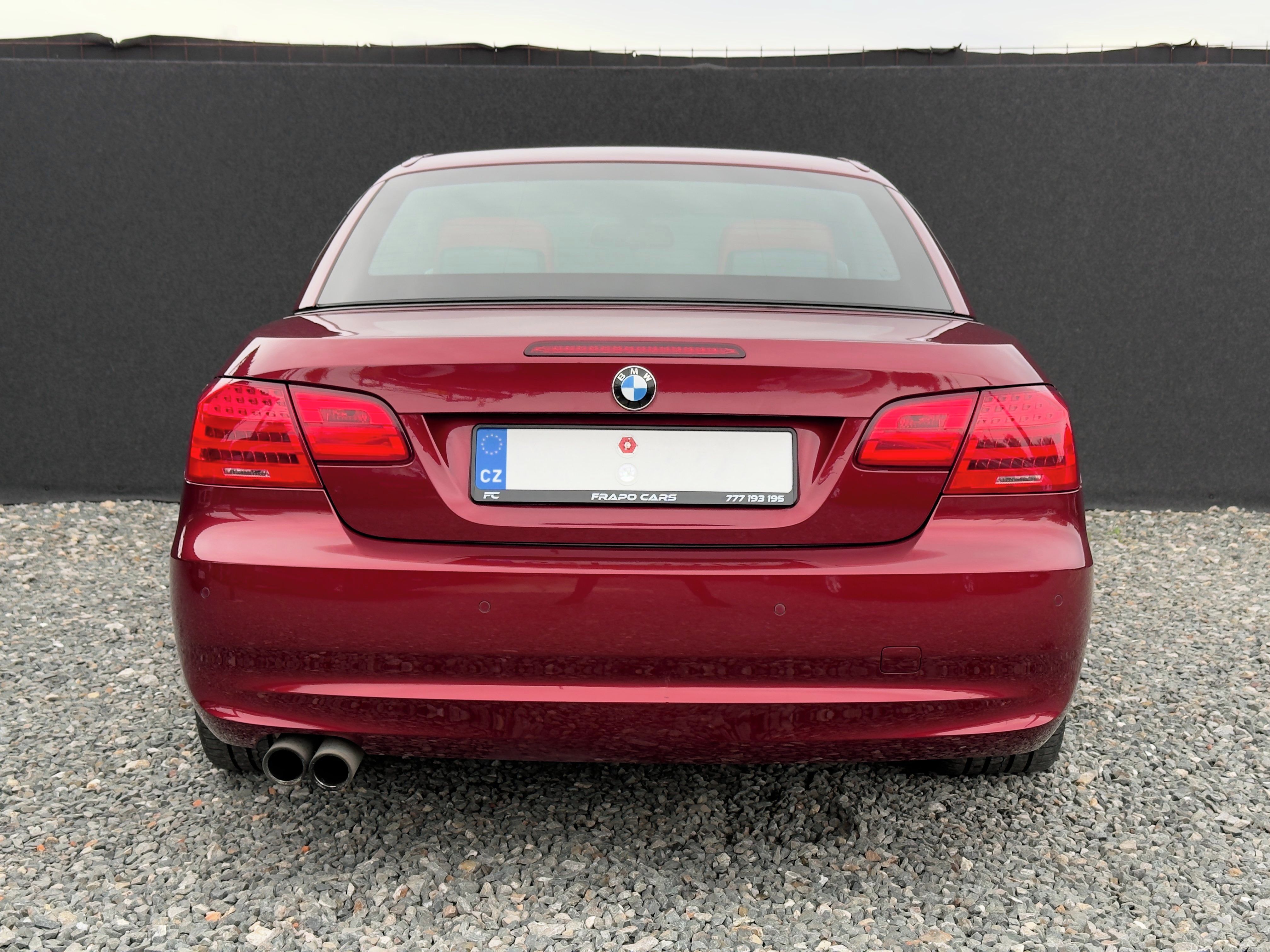 BMW Řada 3, E93 330d 180kW | sportsitze - fotka 5