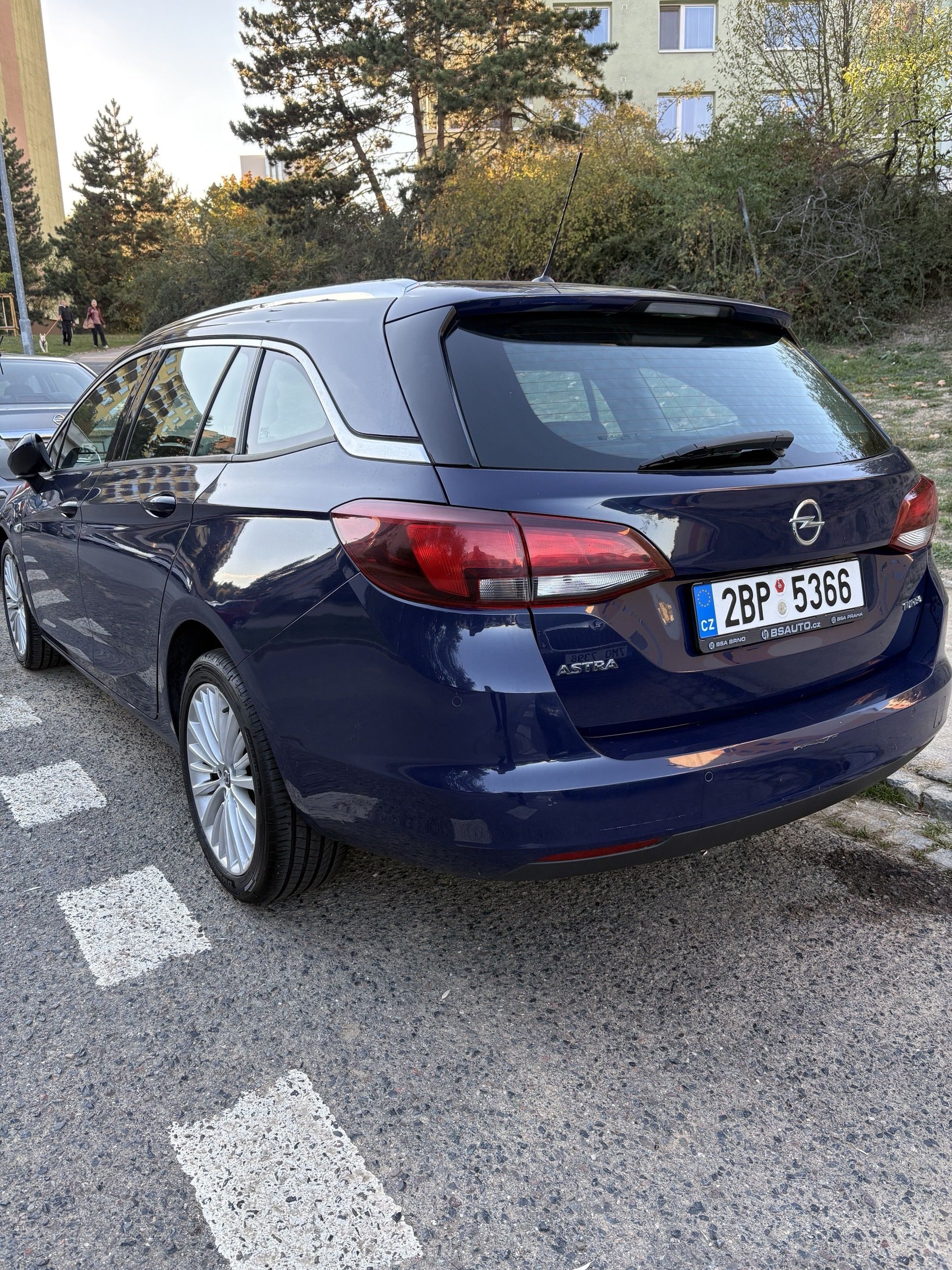 Opel Astra, ST 1.4T 110kW Innovation - fotka 2