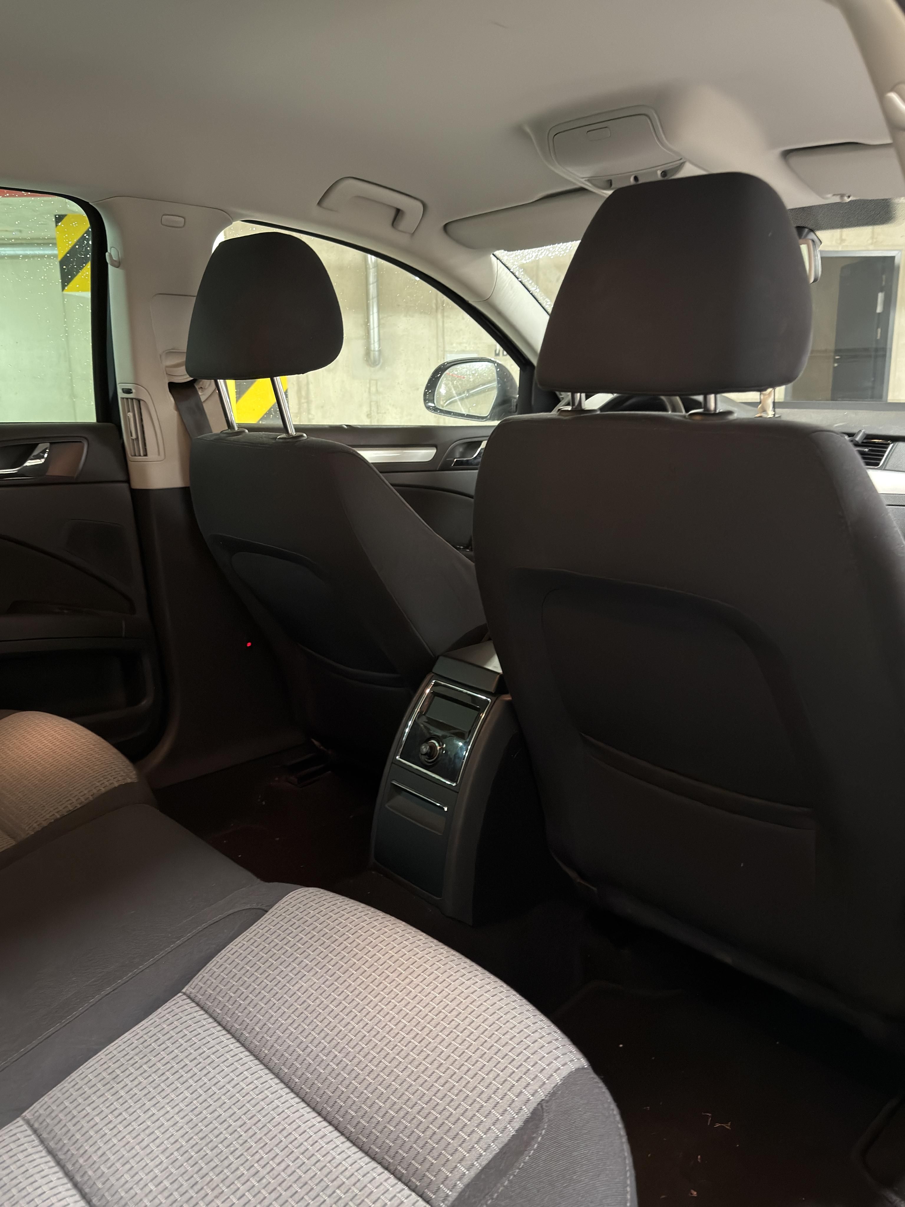 Škoda Superb, 1.6, Greenline - fotka 5