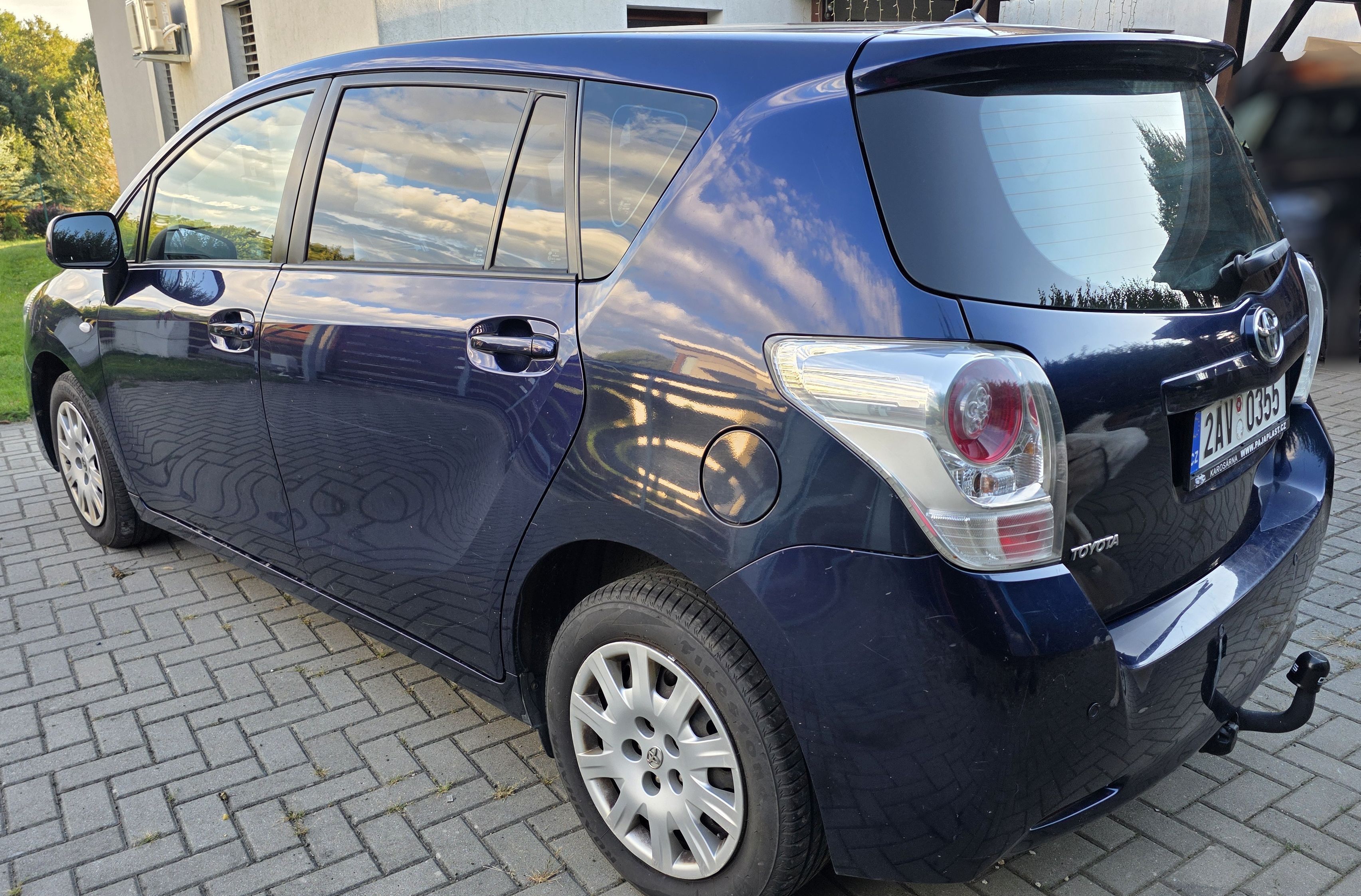 Toyota Verso, 1.8 Valvematic 108 kW, CVT, ČR - fotka 3