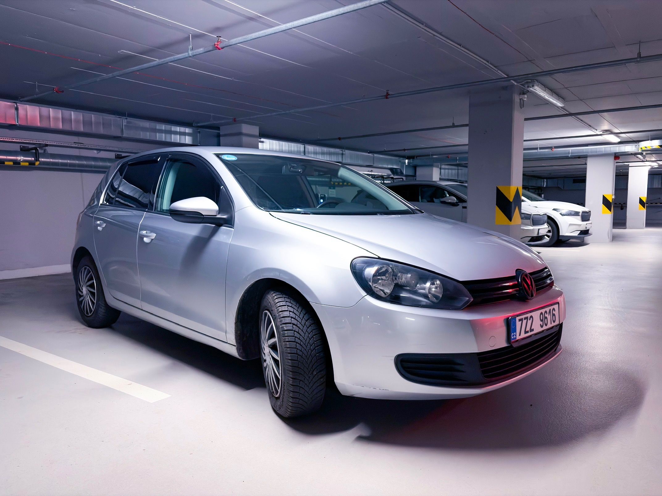 Volkswagen Golf, Volkswagen Golf 1,4 MPI 2009 - fotka 2