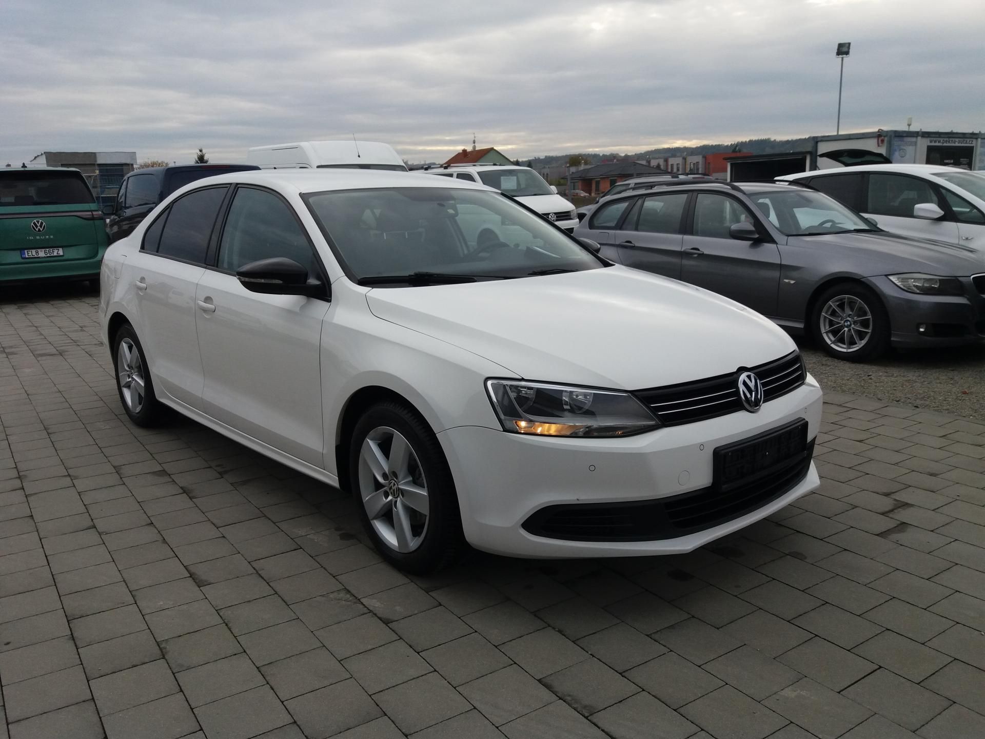 Volkswagen Jetta, 1.4TSi,DSG,90kW,SERVI.KNÍŽKA!! - fotka 3