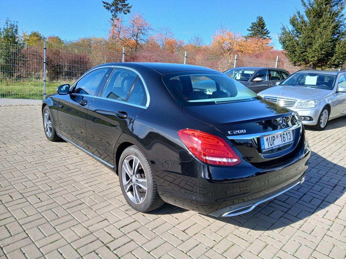 Mercedes-Benz Třídy C, C 200 - fotka 3