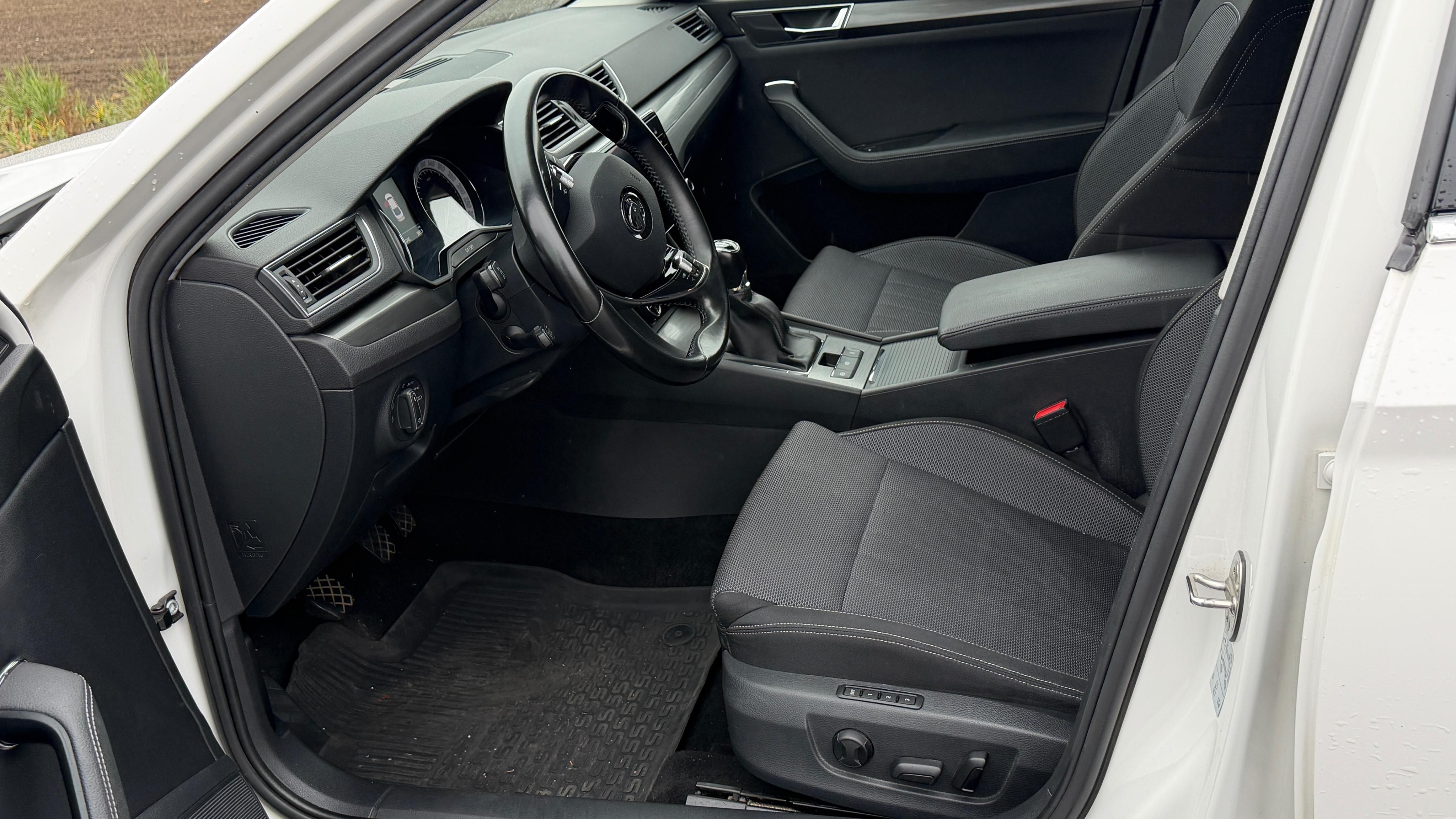 Škoda Superb, 2.0TDI pravidelný servis - fotka 6