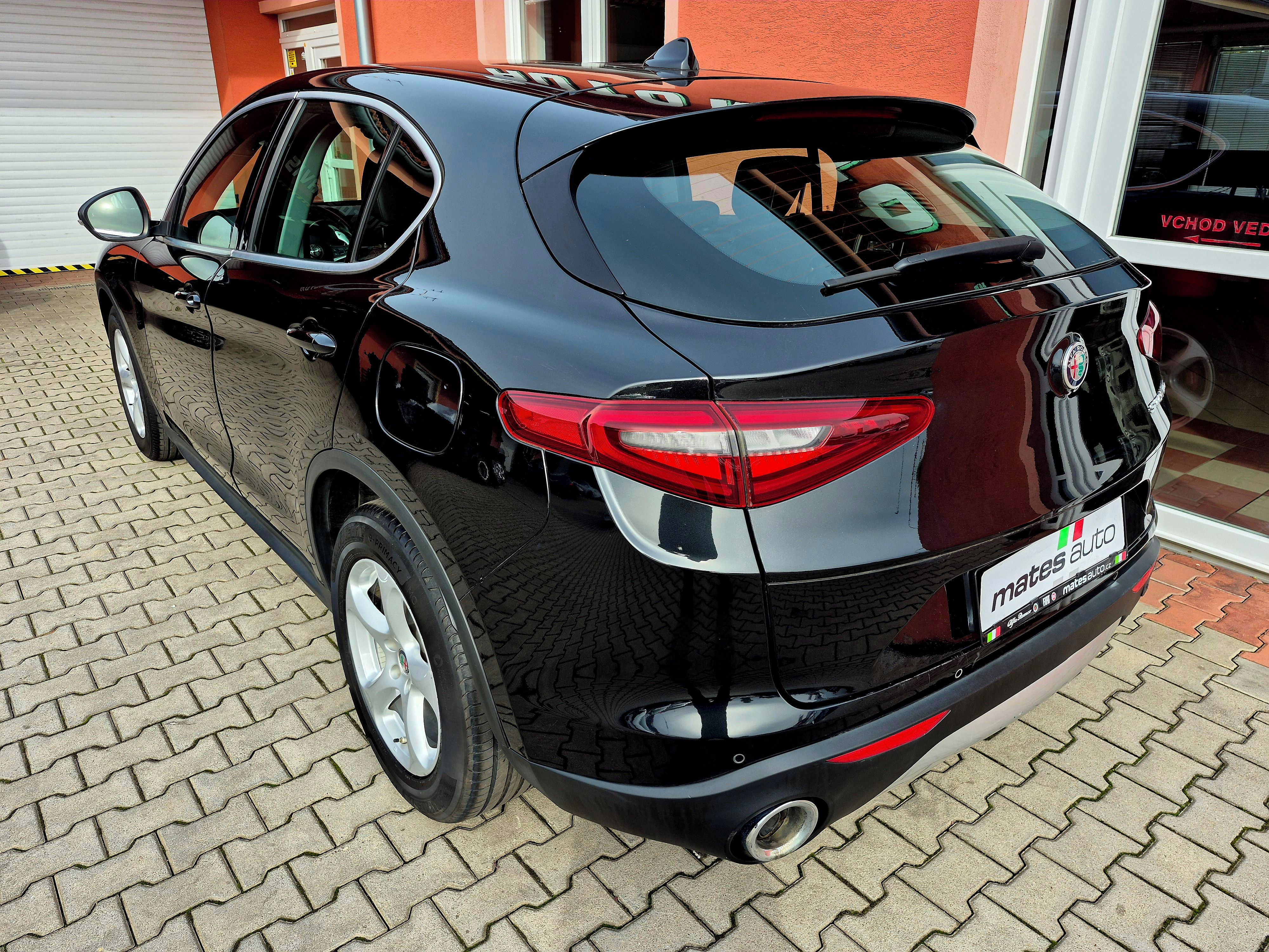 Alfa Romeo Stelvio, 2.2 JTDM Super 132 kW - fotka 4