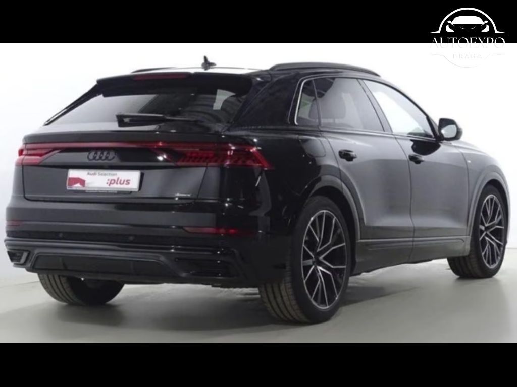 Audi Q8, 45TDI Quattro S-Line Black* - fotka 3