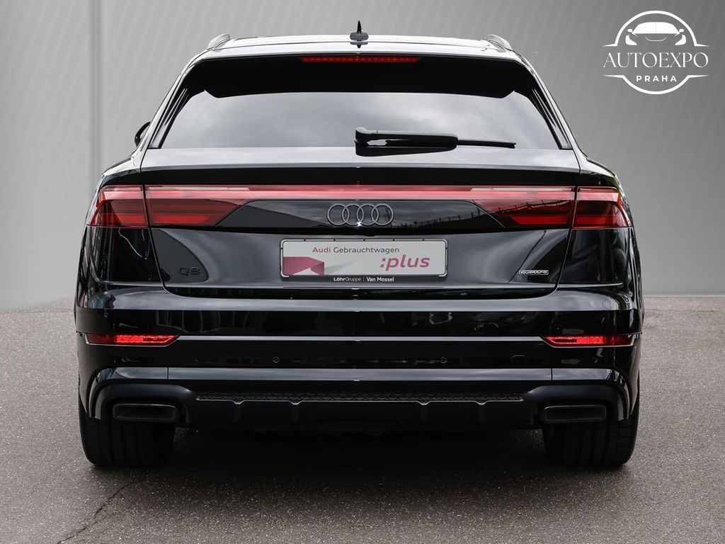 Audi Q8, SUV TFSI e S line Matrix * - fotka 6