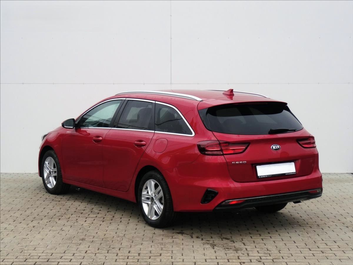 Kia Cee´d, V tovární záruce, 57 tis km - fotka 2