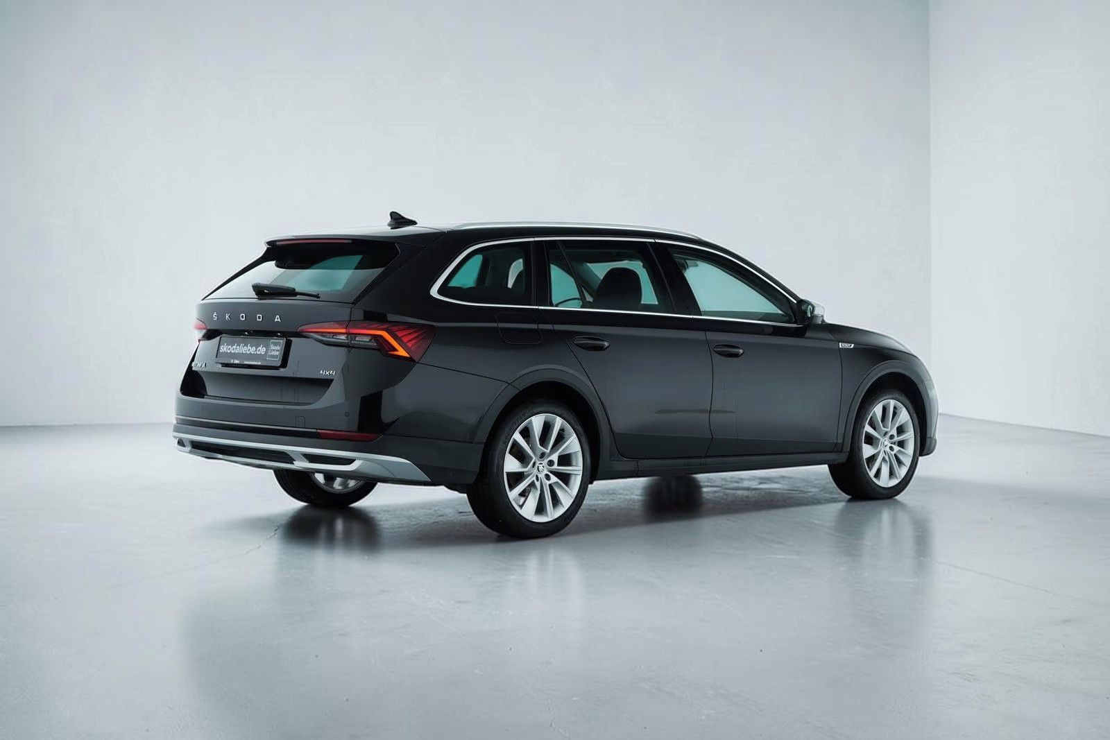 Škoda Octavia, Scout 2.0TDI DSG 4x4*ACC*HUD - fotka 5