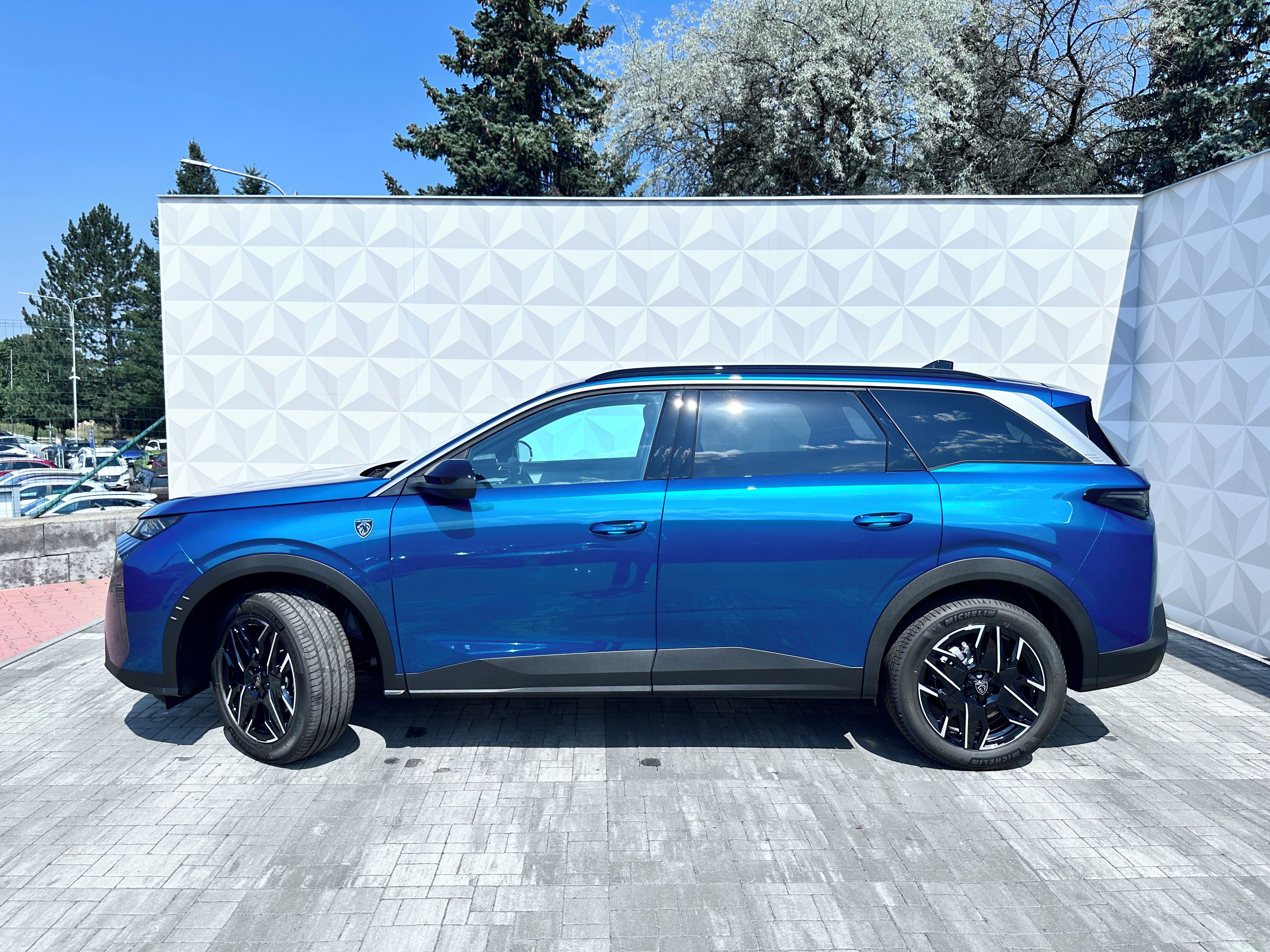 Peugeot 5008, GT Hybrid 145 e-DCS6 - fotka 2