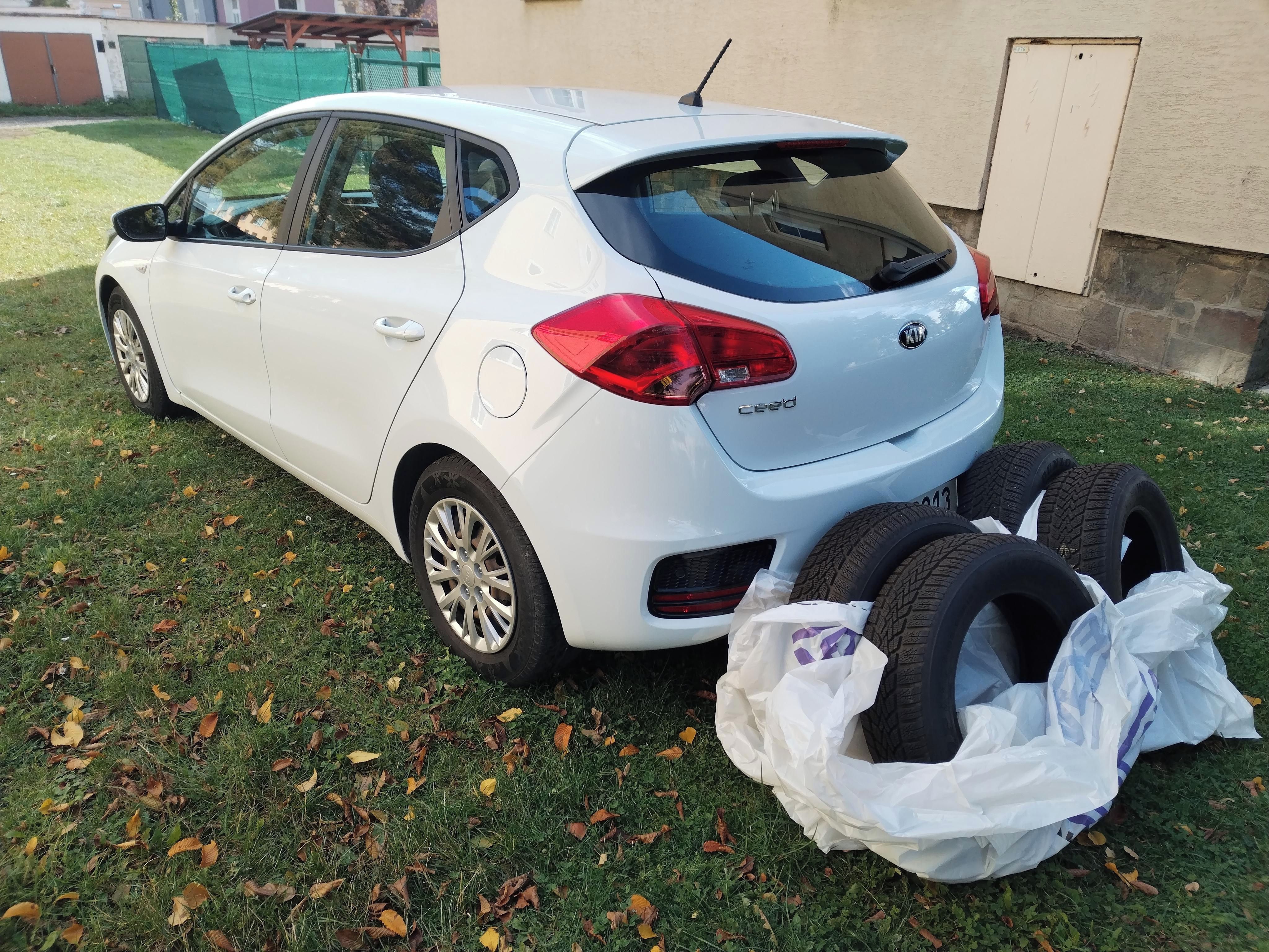 Kia Cee´d, 1.6i,ČR,1MAJITEL,SERVISKA,CEBI - fotka 4