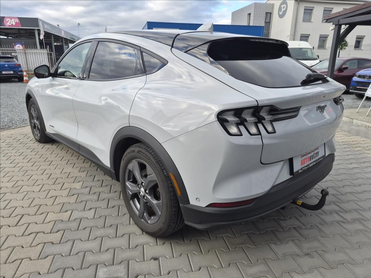 Ford Mustang, Mach E RWD SOH 91,5% - fotka 6