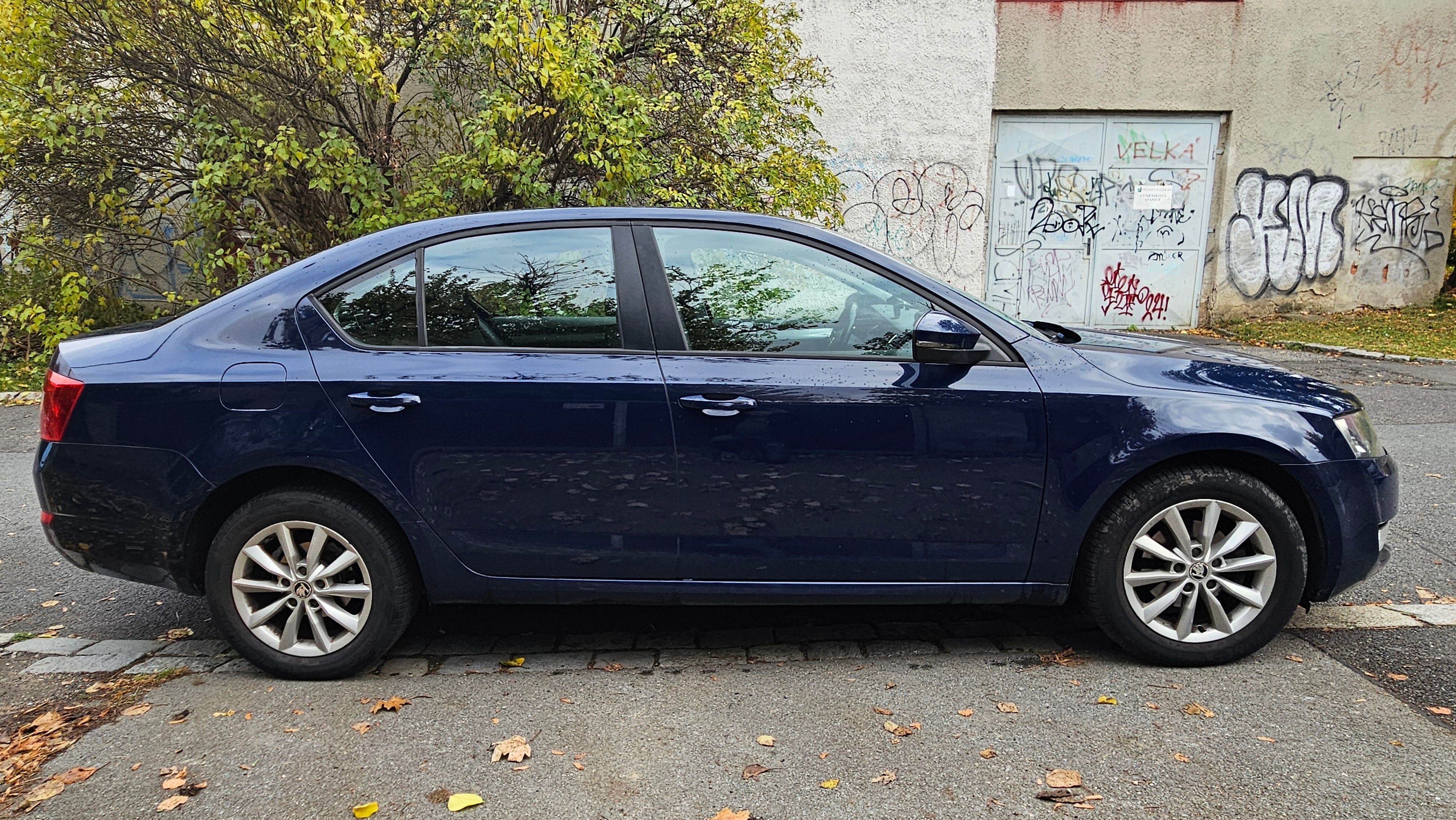 Škoda Octavia, Škoda Octavia 1.6 TDI 81kW DSG - fotka 4