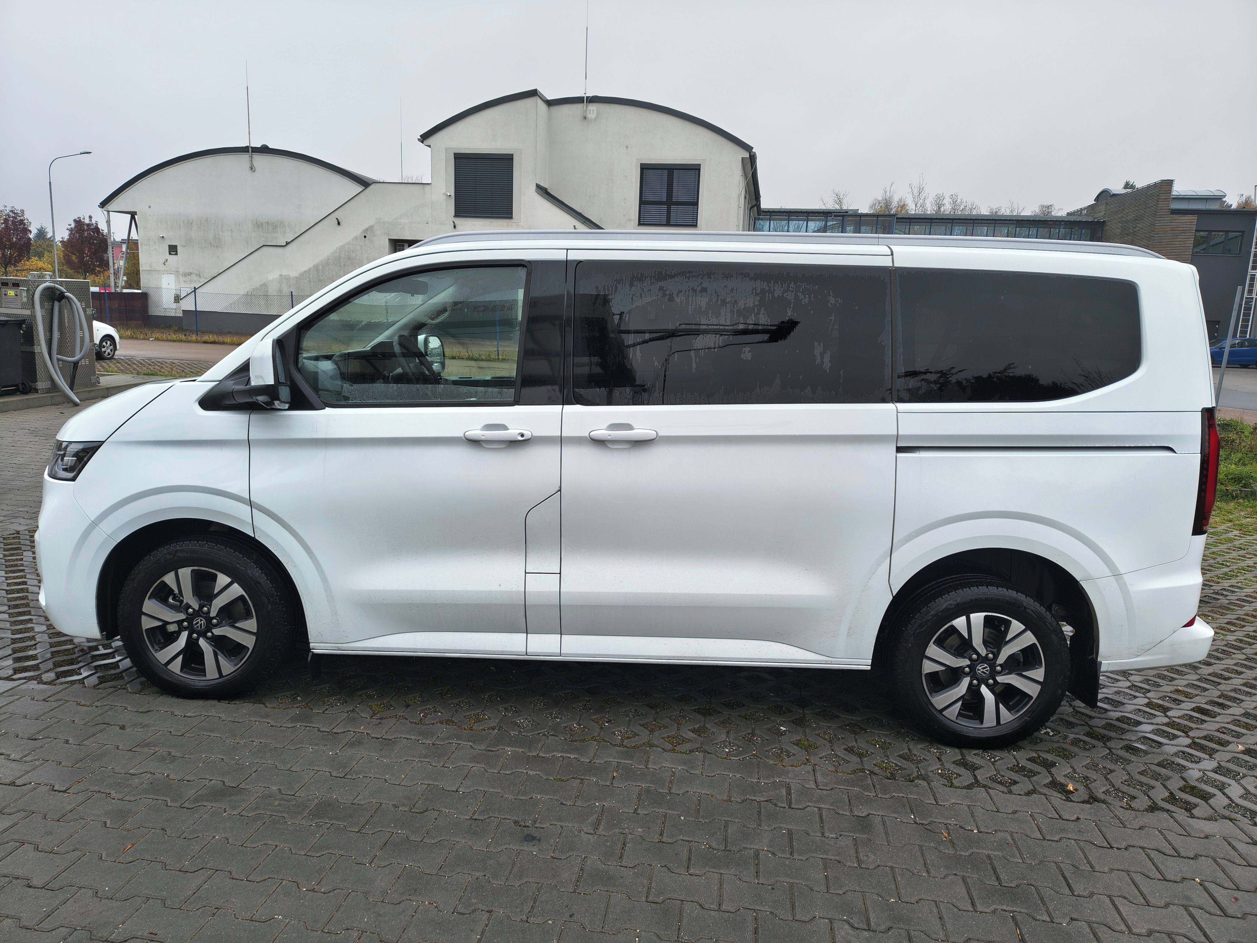Volkswagen Caravelle, Nová Caravelle Style KR 4x4 - fotka 5