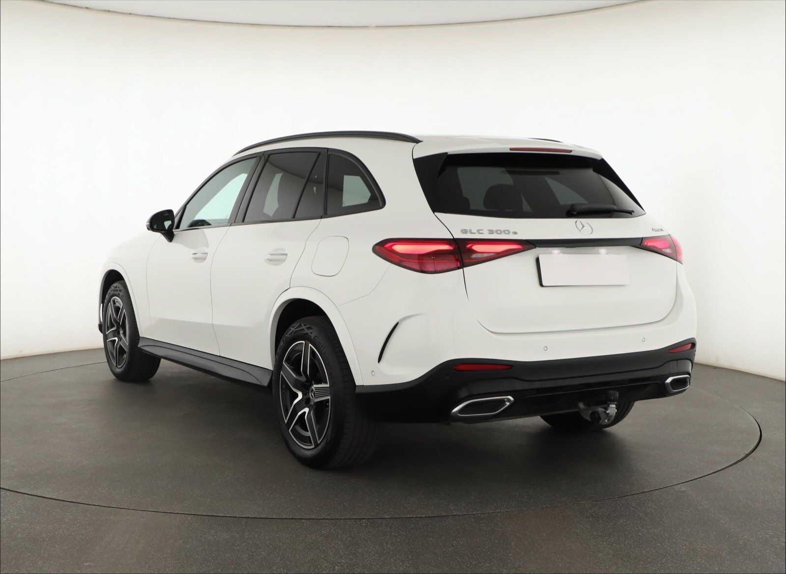 Mercedes-Benz GLC, 300 e 4MATIC, AMG LINE - fotka 3