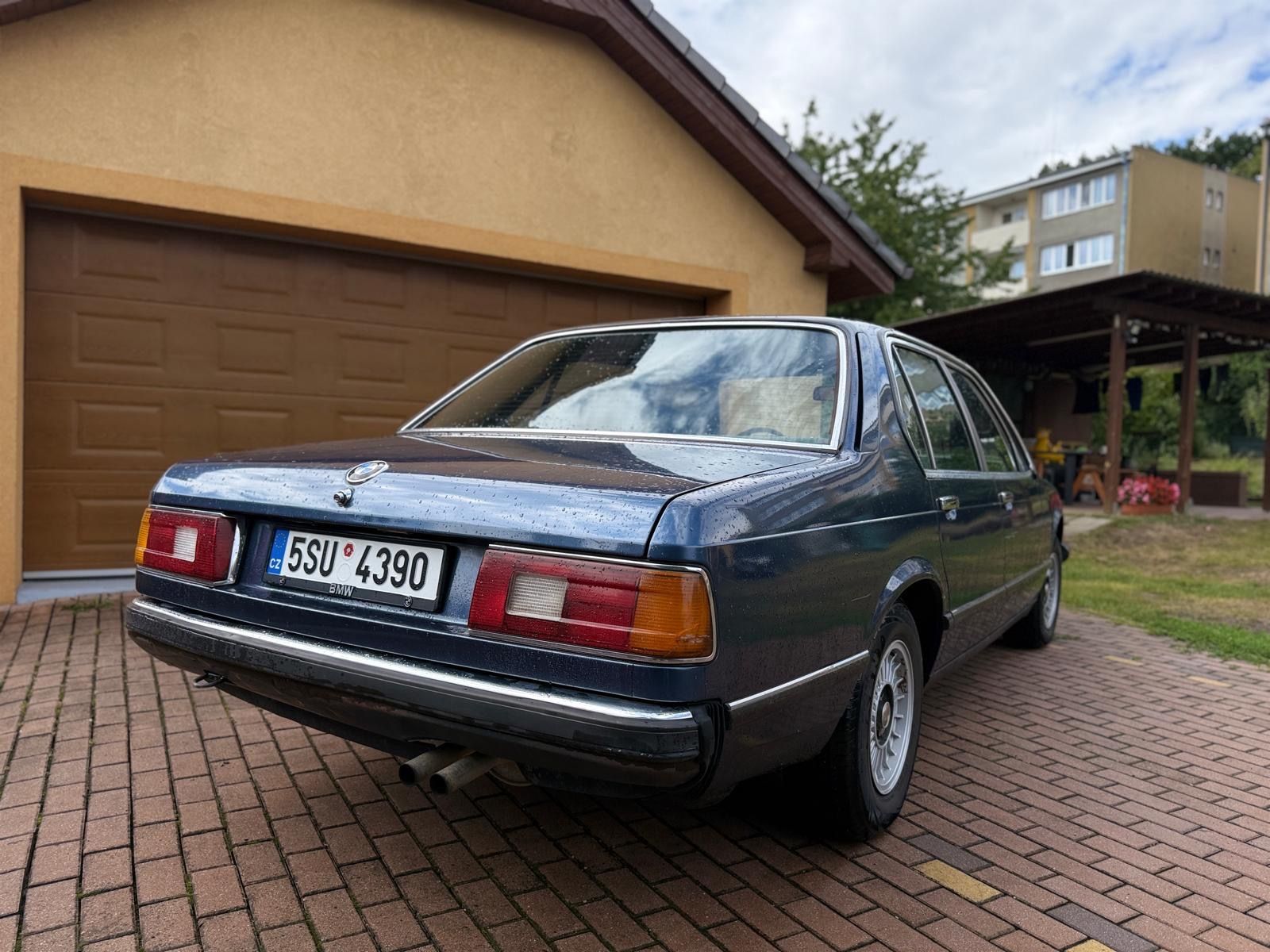 BMW Řada 7, BMW 732 i  e23 , 3,2l - fotka 5
