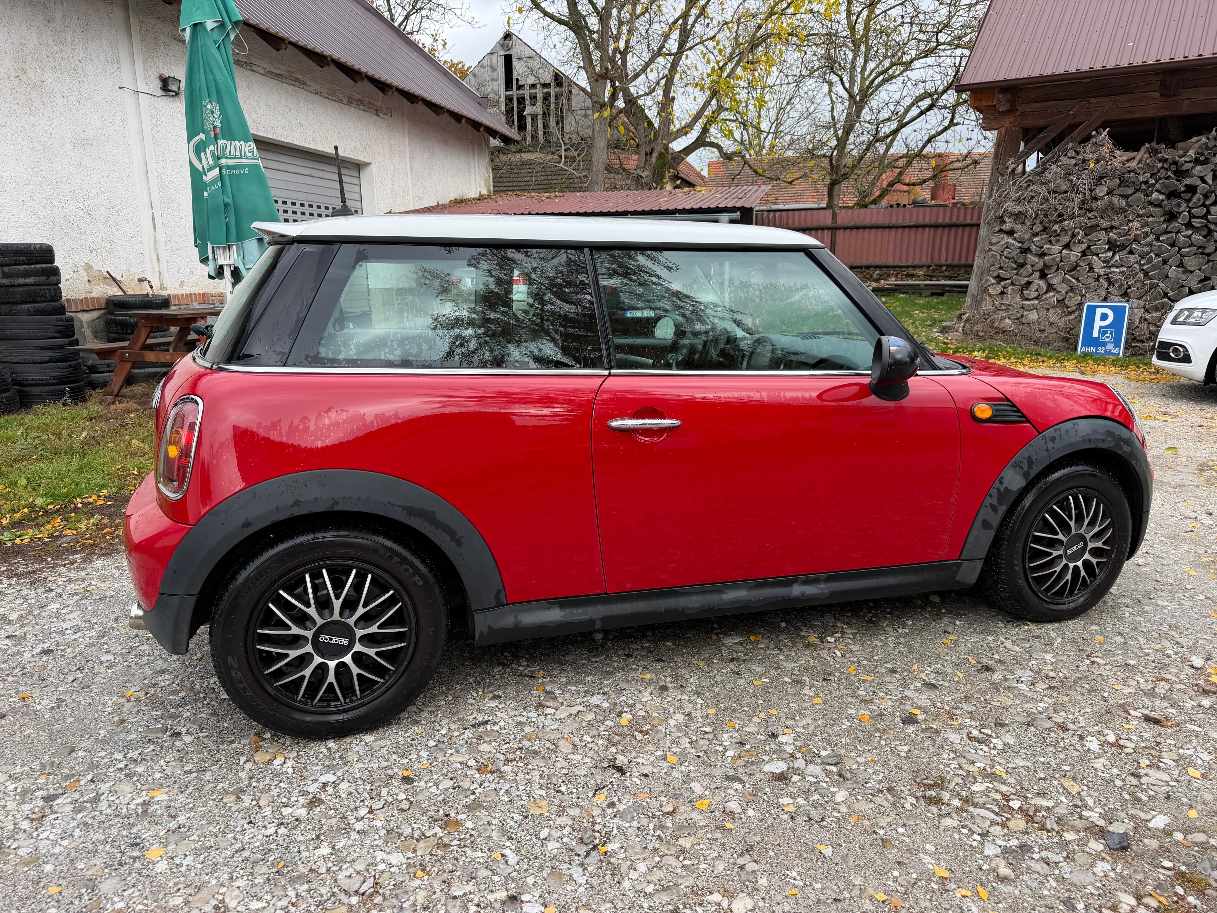 Mini Cooper - fotka 3