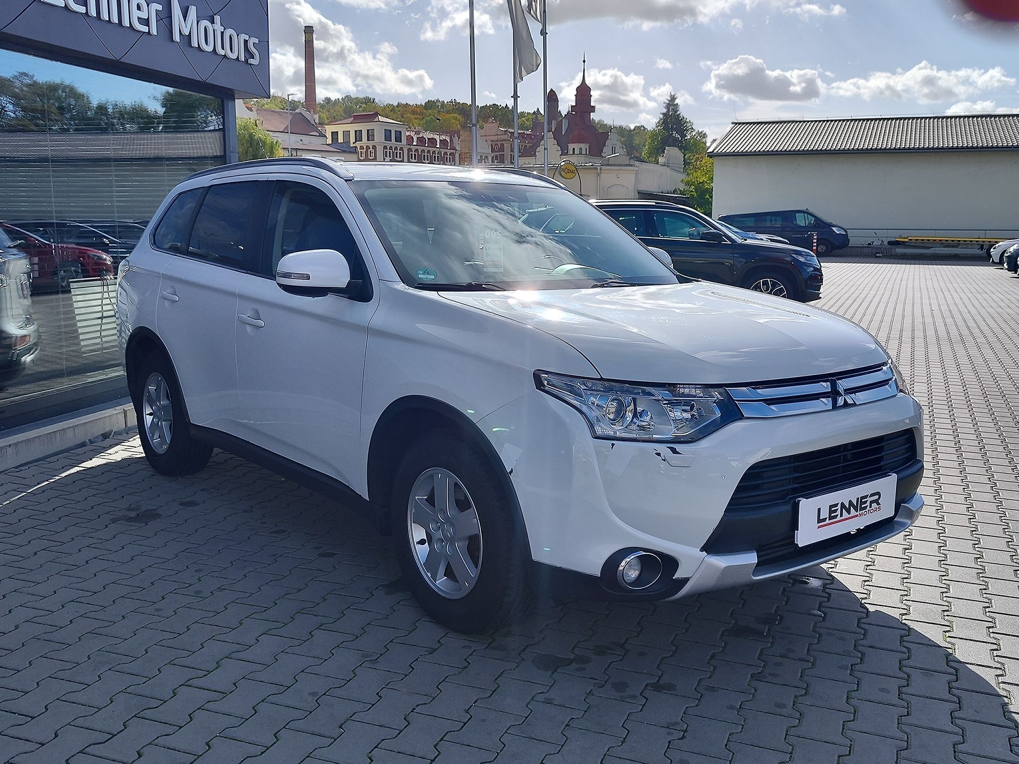 Mitsubishi Outlander, 2.2 DI-D/110kW 4x4,7 Míst - fotka 3