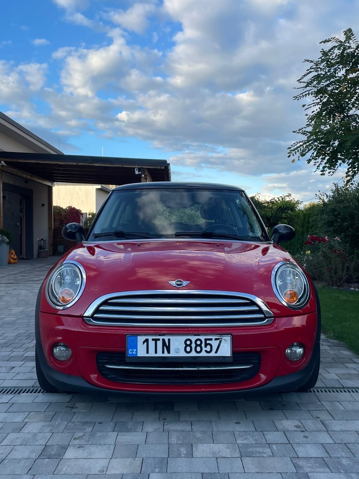 Mini Cooper, Pečlivě udržovaný Mini Cooper - fotka 5