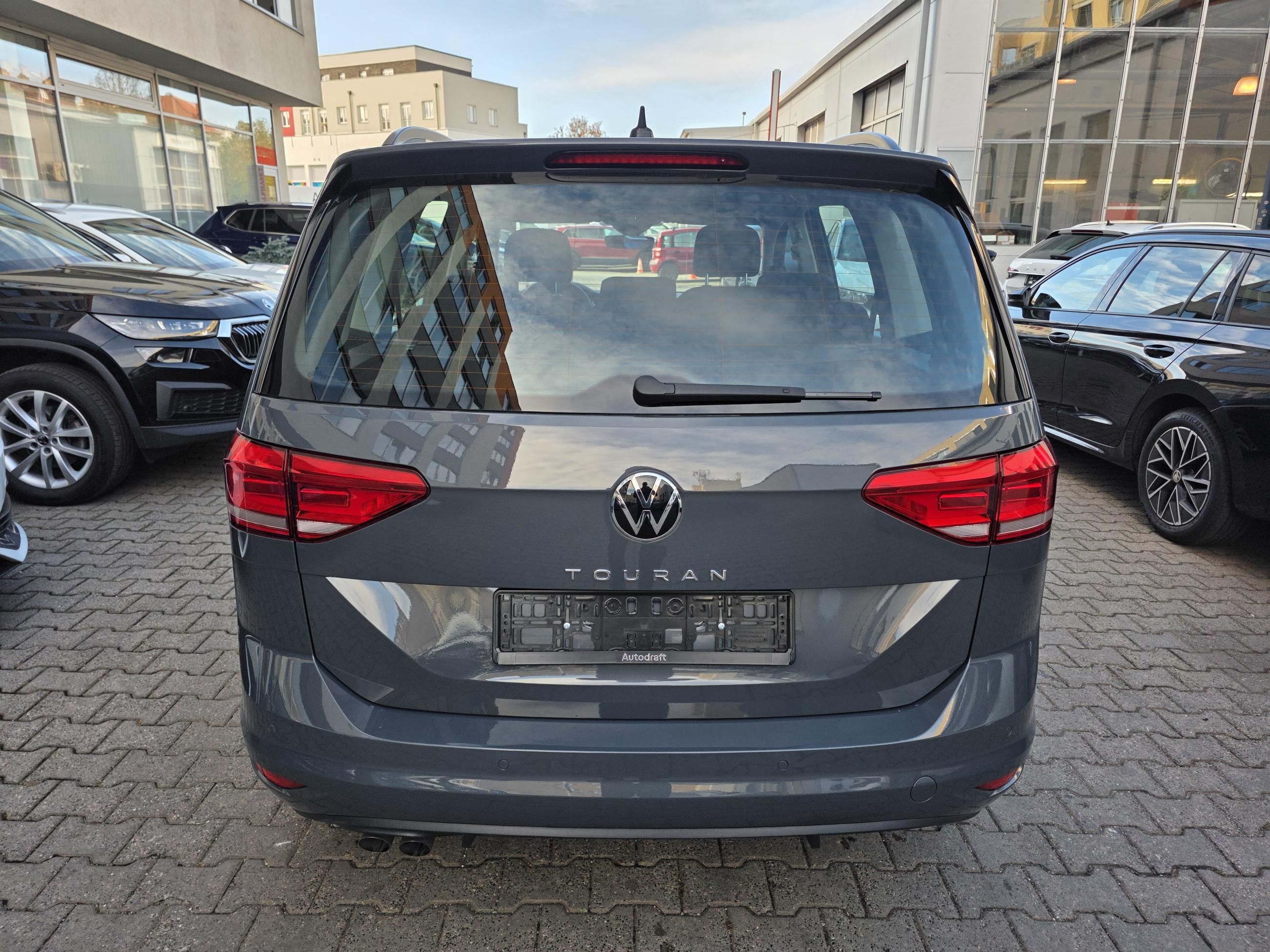 Volkswagen Touran, 2.0 TDI 110kW DSG - fotka 5