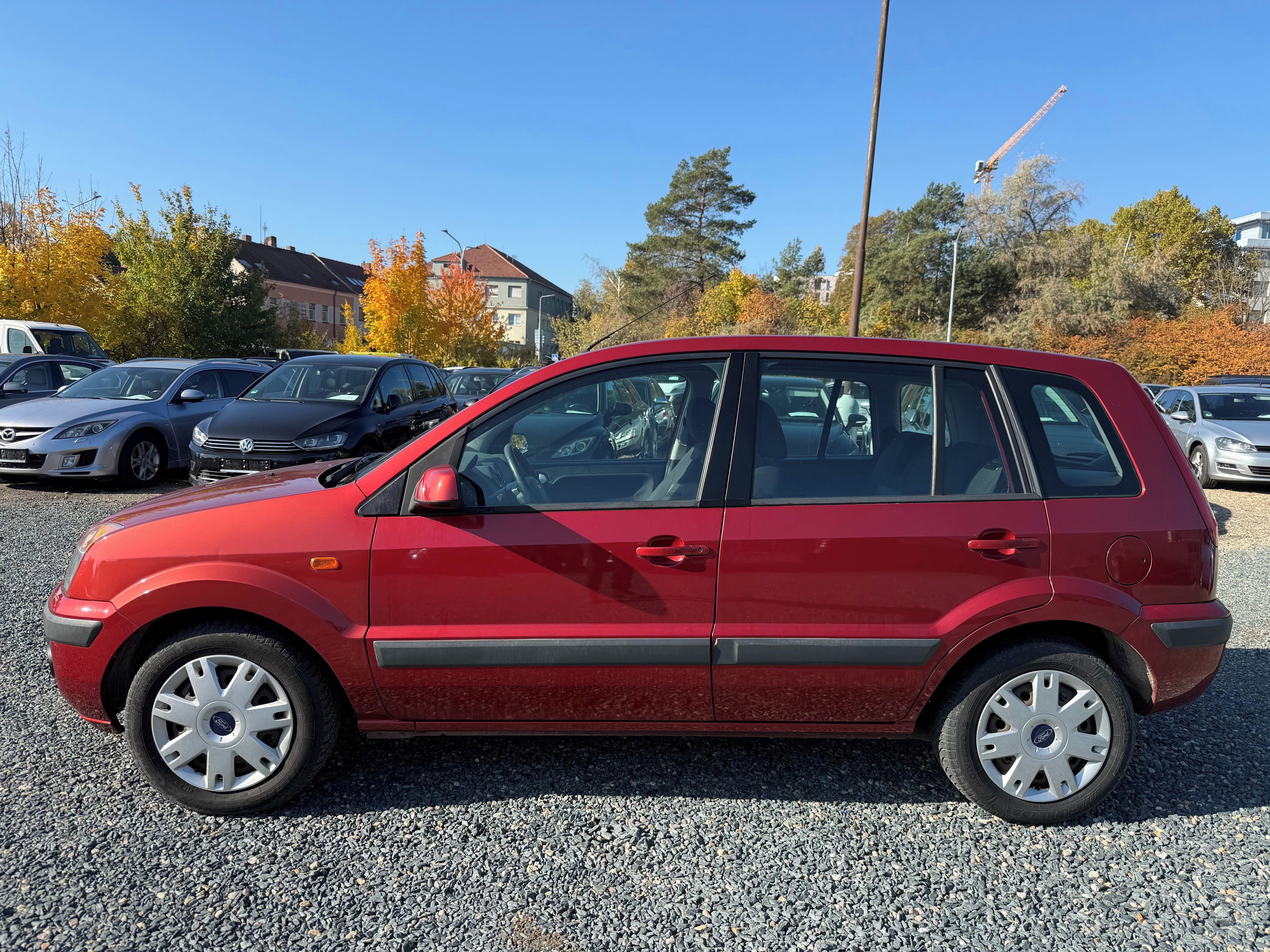 Ford Fusion, 1.6 i 74Kw Ambiente - fotka 2