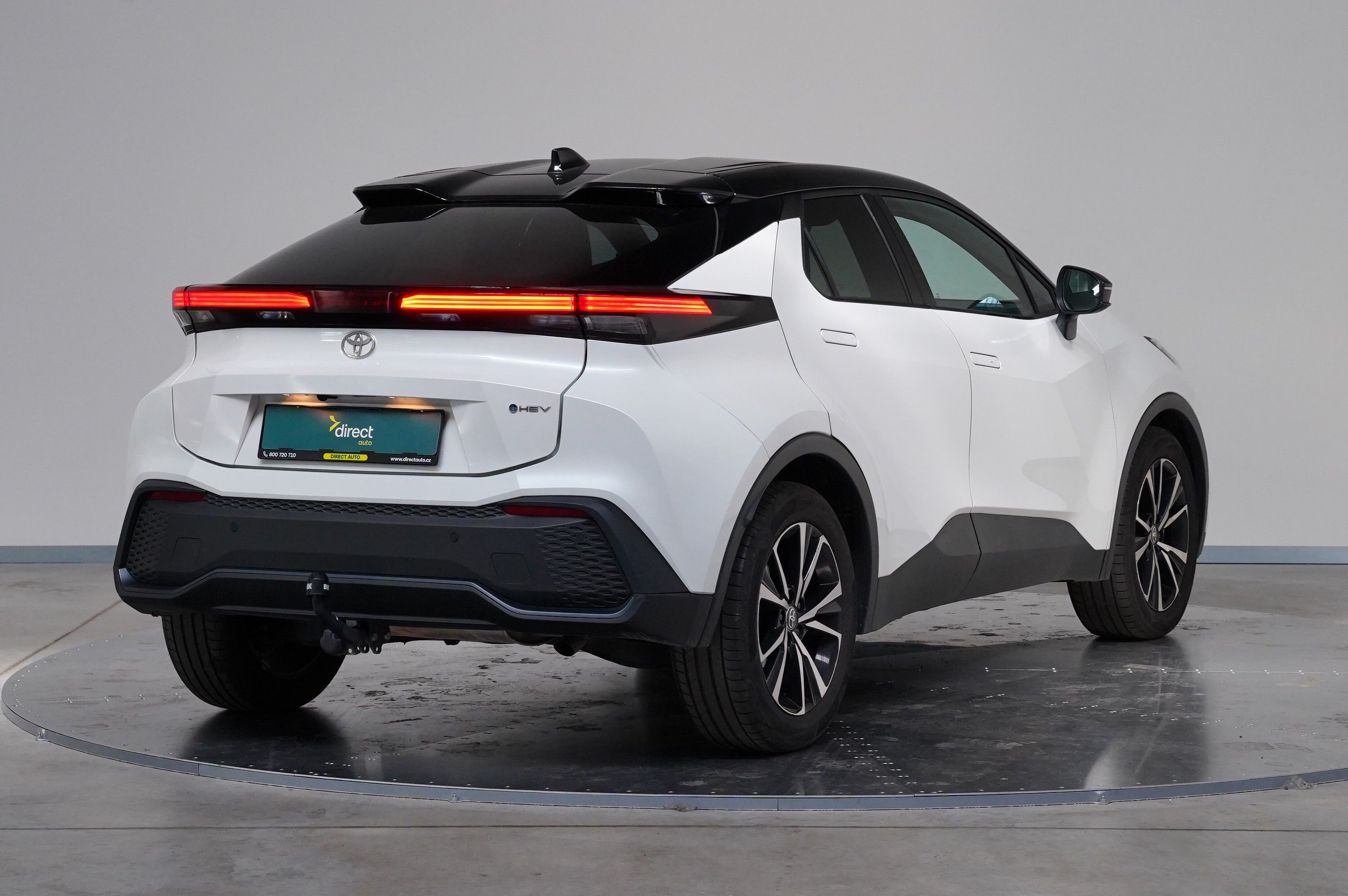 Toyota C-HR, 1.8 Hybrid 72 kW Style - fotka 3