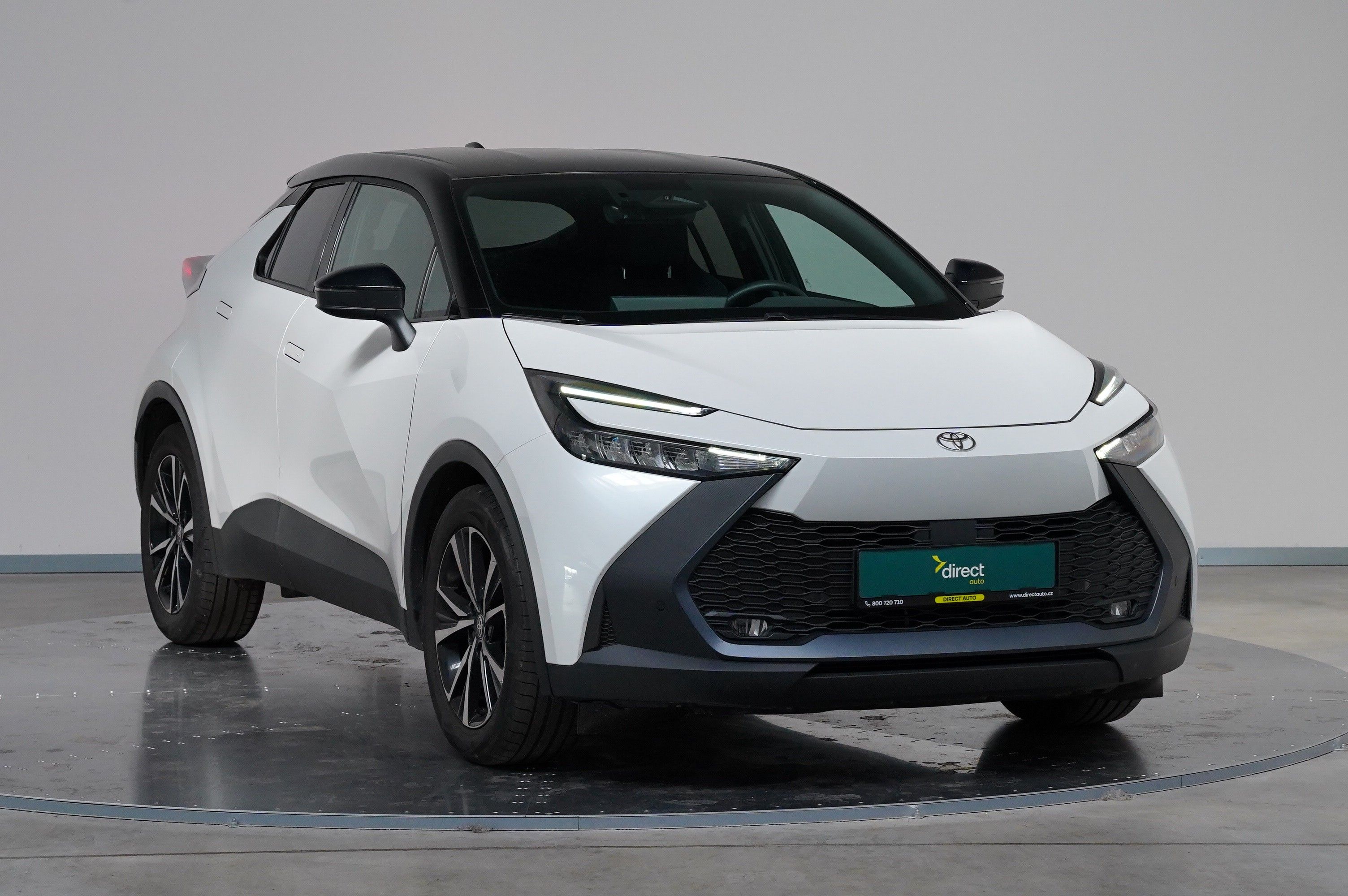 Toyota C-HR, 1.8 Hybrid 72 kW Style - fotka 2