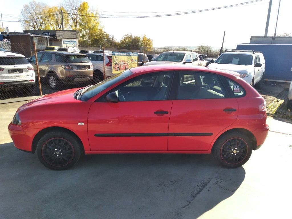 Seat Ibiza, 1.4 16V ČR,SERVISKA - fotka 4