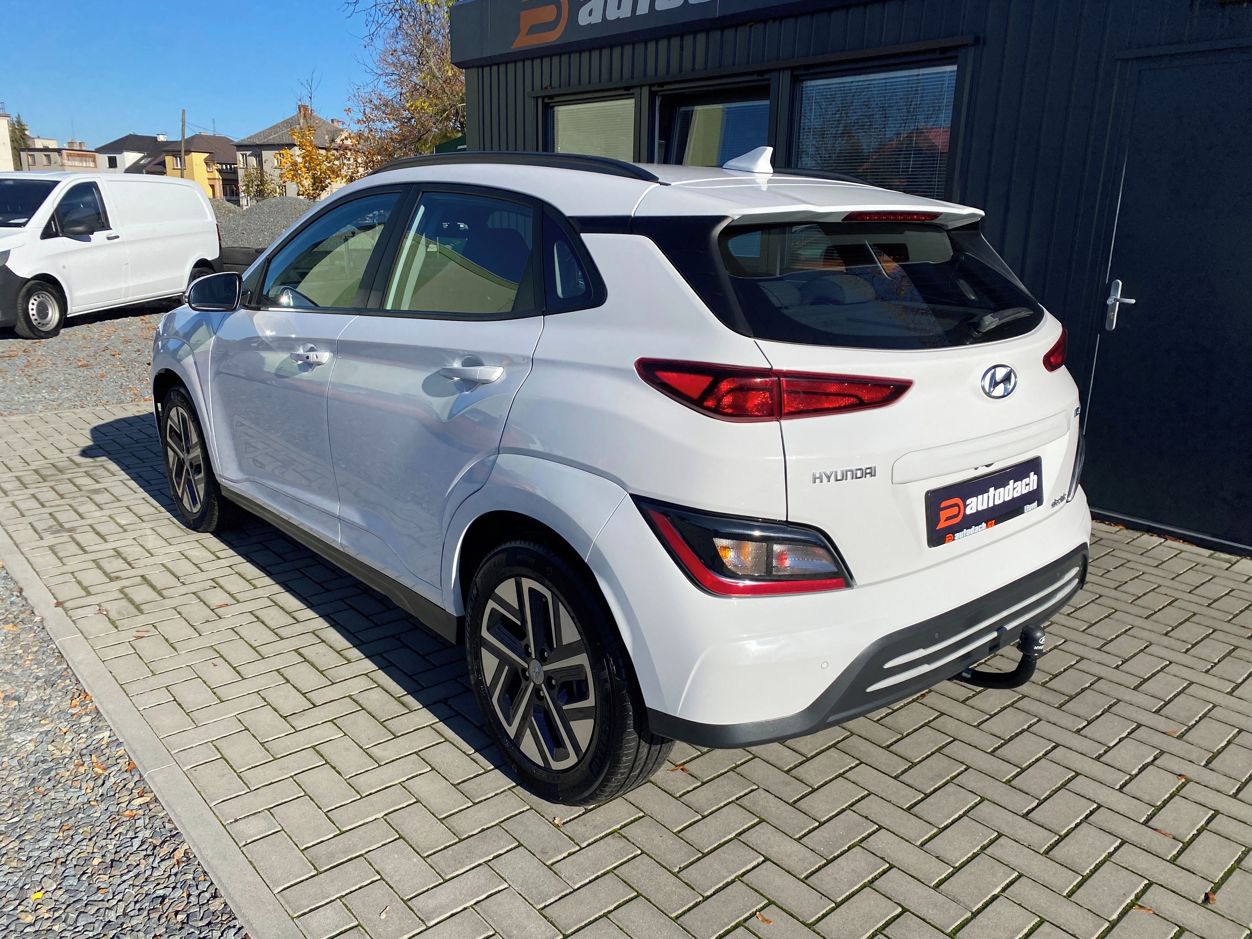 Hyundai Kona, EV 100KW - 1xMAJ - DPH - TOP - fotka 3