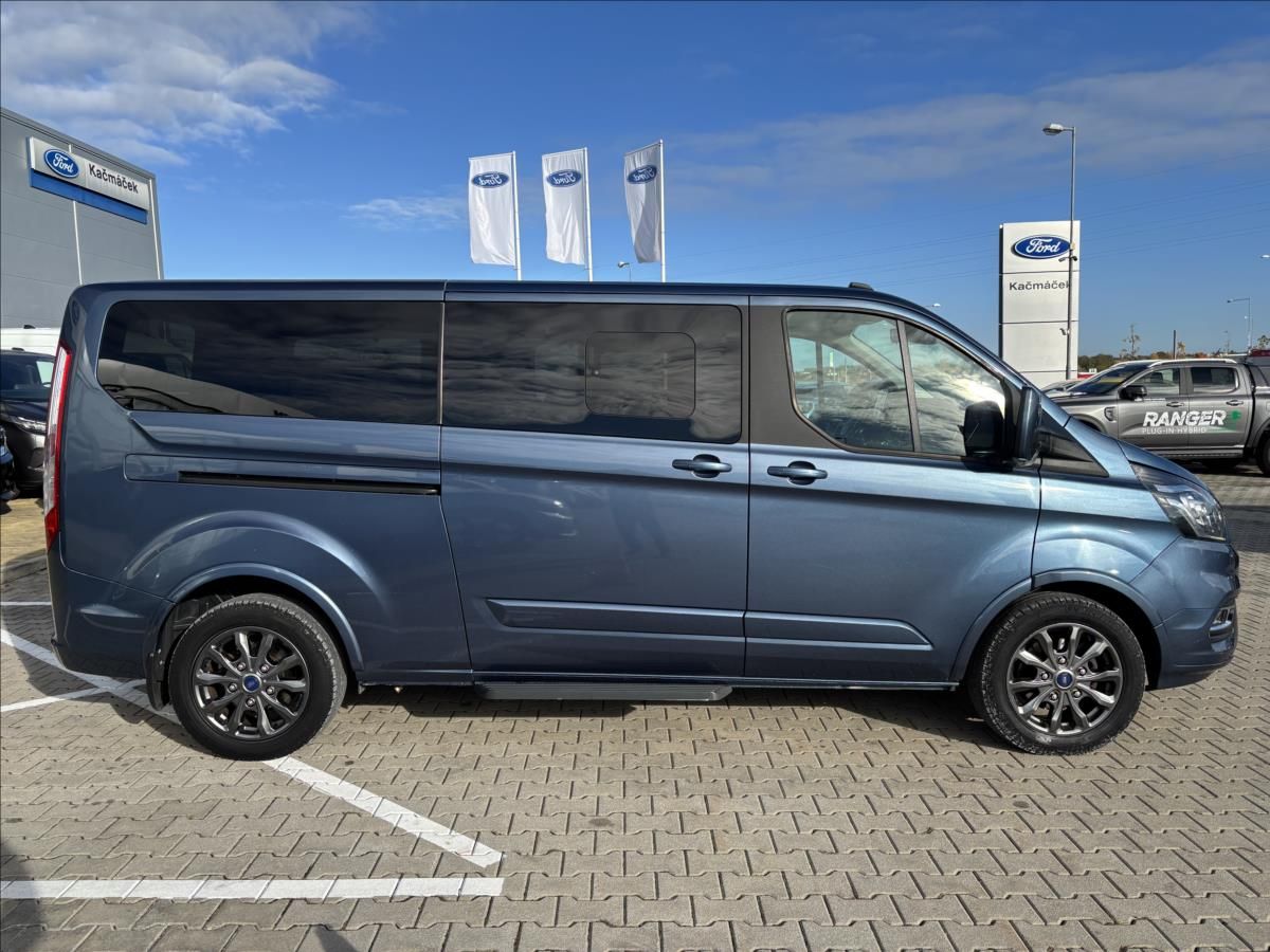 Ford Tourneo Custom, 2,0 EcoBlue 136kW Titanium - fotka 6