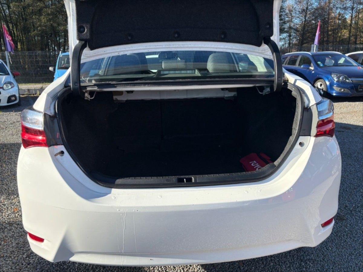 Toyota Corolla, 1,6 VVT-i  DPH - fotka 5