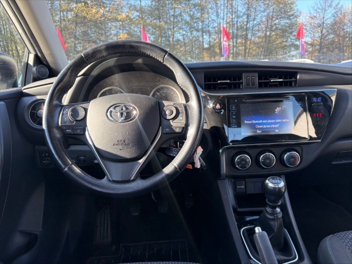 Toyota Corolla, 1,6 VVT-i  DPH - fotka 6