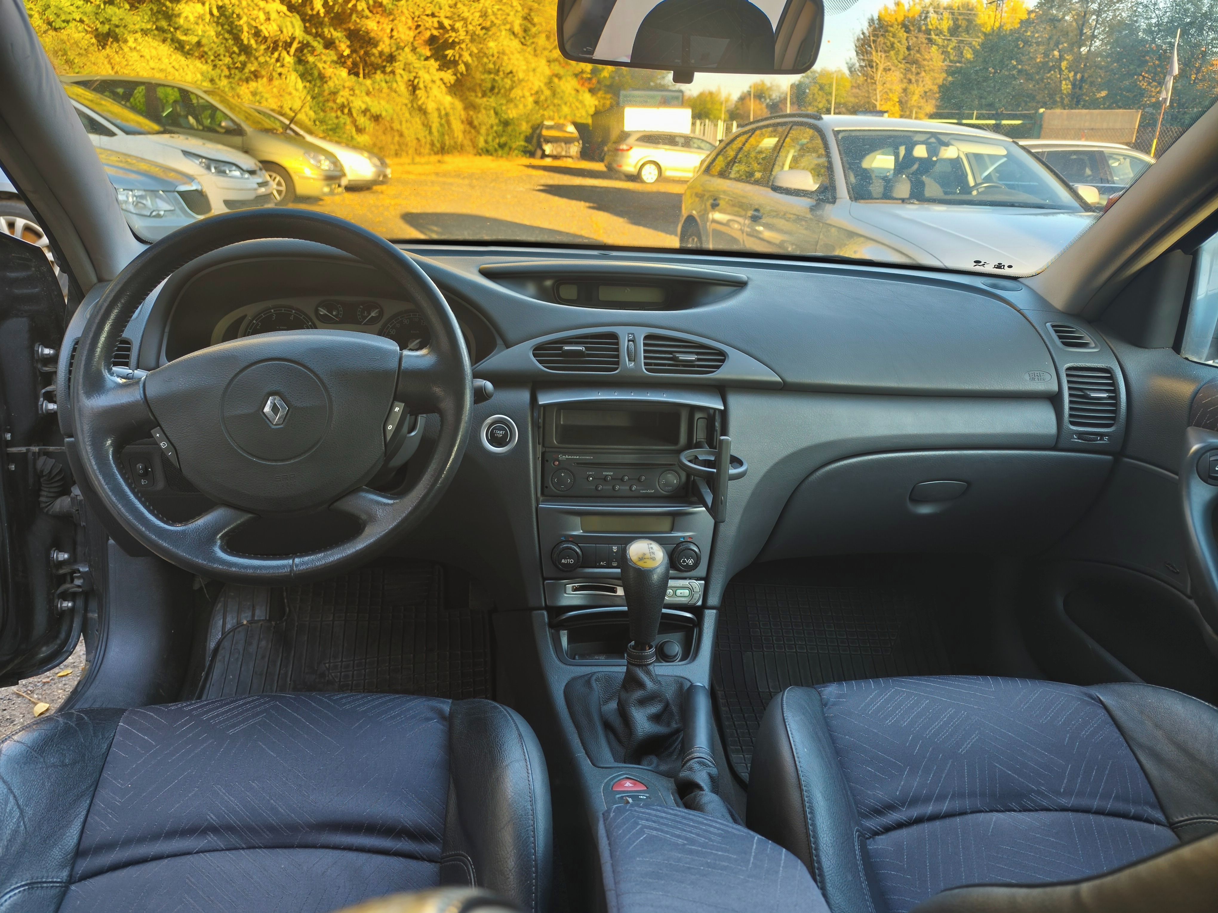 Renault Laguna, 2.2 dCi automat - fotka 5