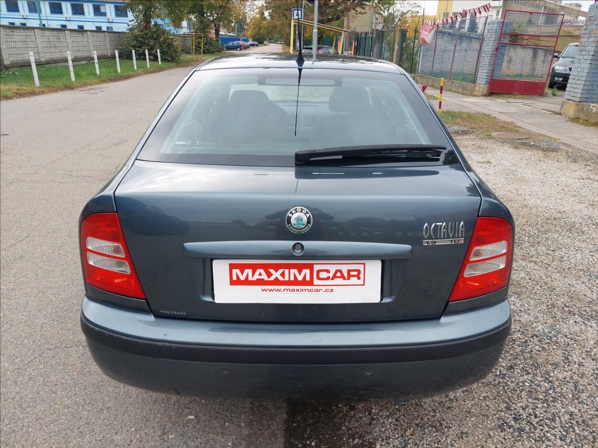 Škoda Octavia, 1,9 TDi Elegance - fotka 6