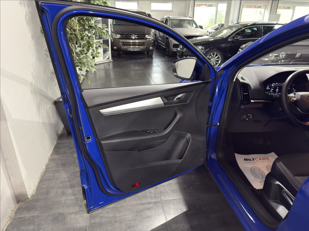 Škoda Karoq, 2,0   TDI DSG 4X4 VIRTUAL ACC - fotka 6